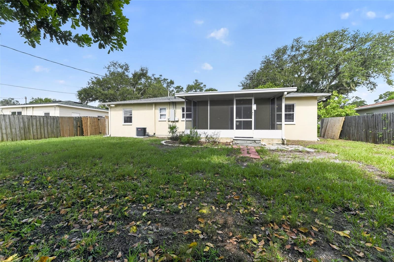 MOCKINGBIRD HILL - Residential