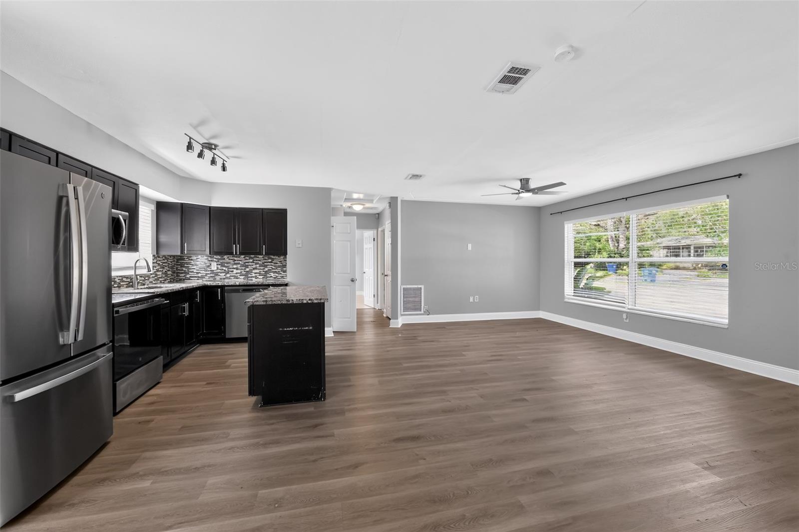 MOCKINGBIRD HILL - Residential