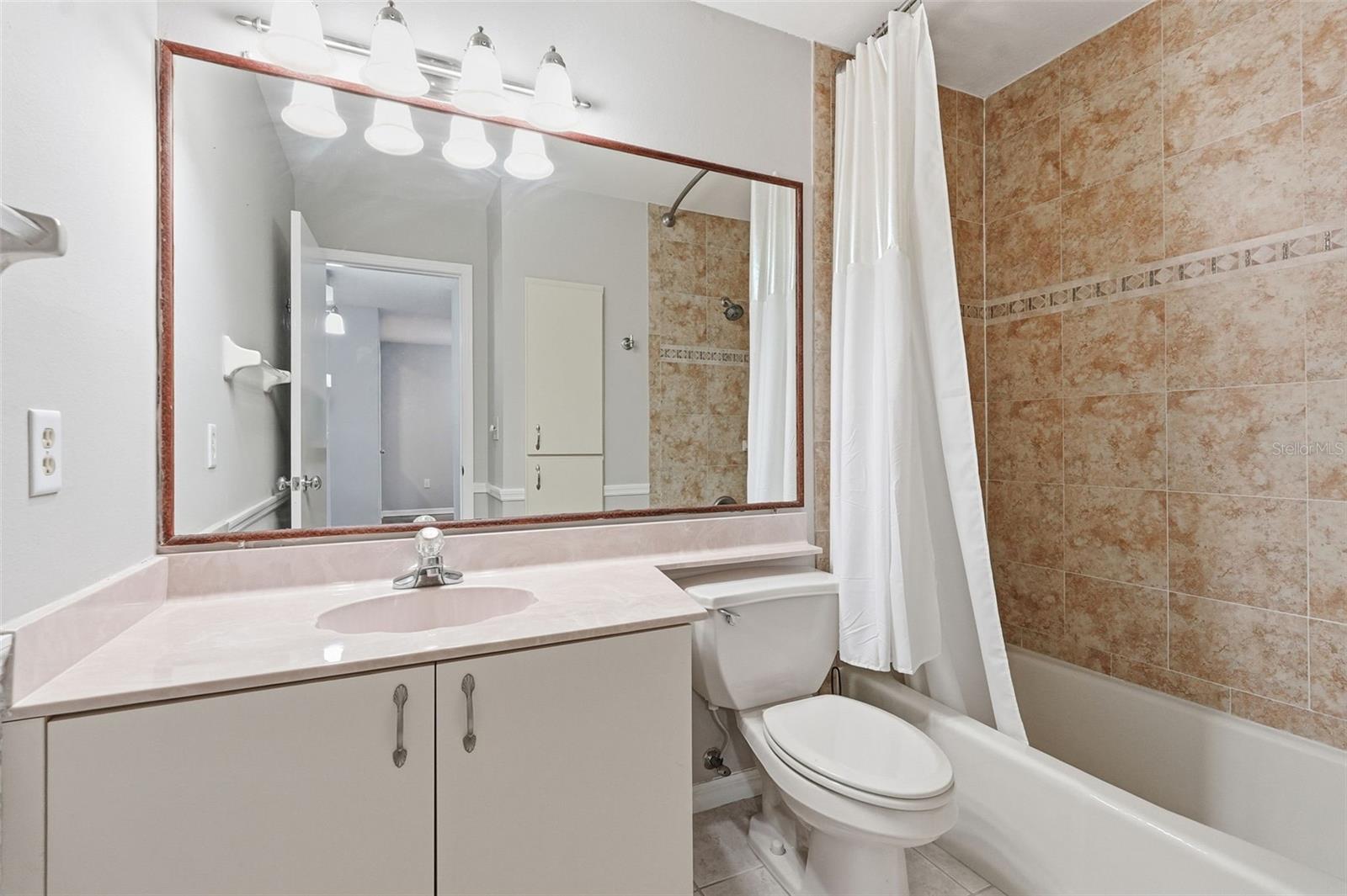 BROOKER CREEK - Residential