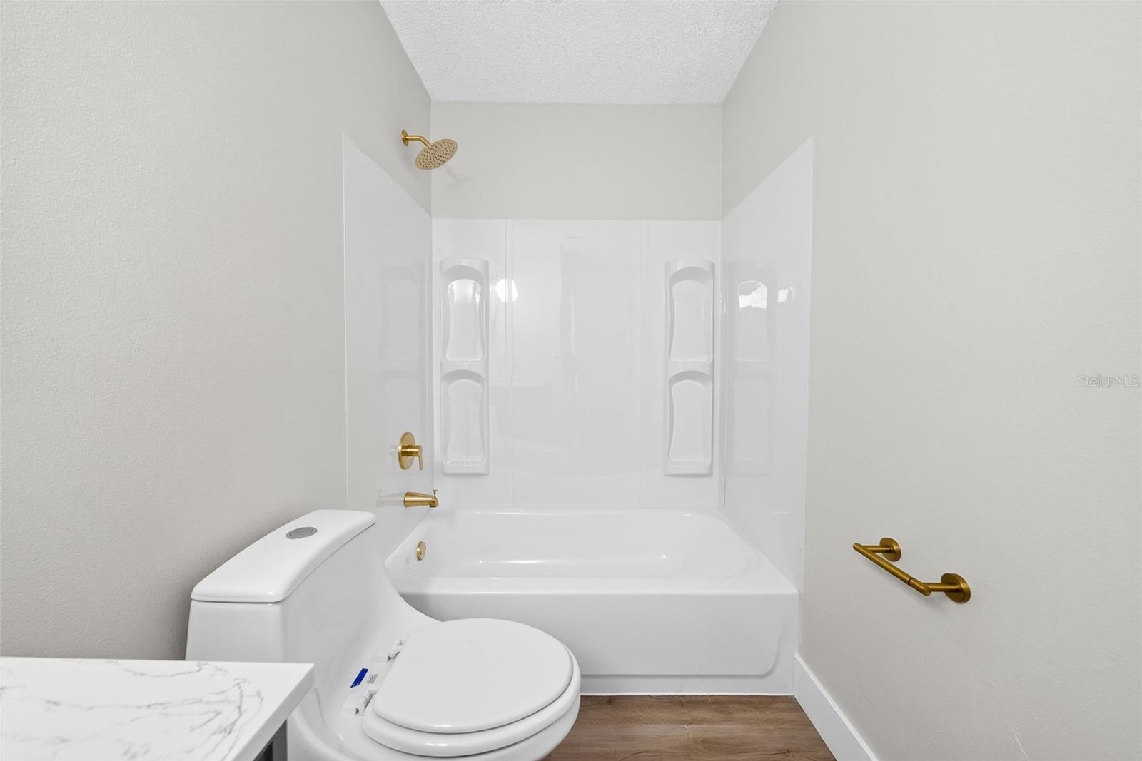 WOODSEDGE - Residential