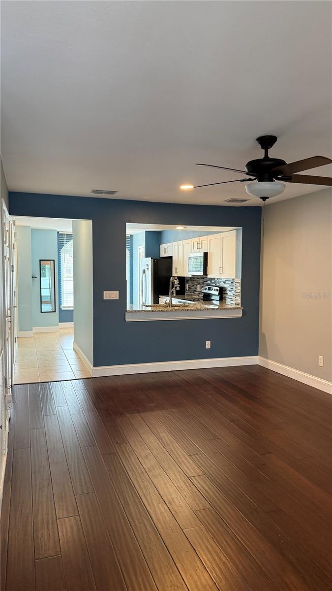 SUN RIDGE 8 TWNHMS OF A CONDO - Residential Lease