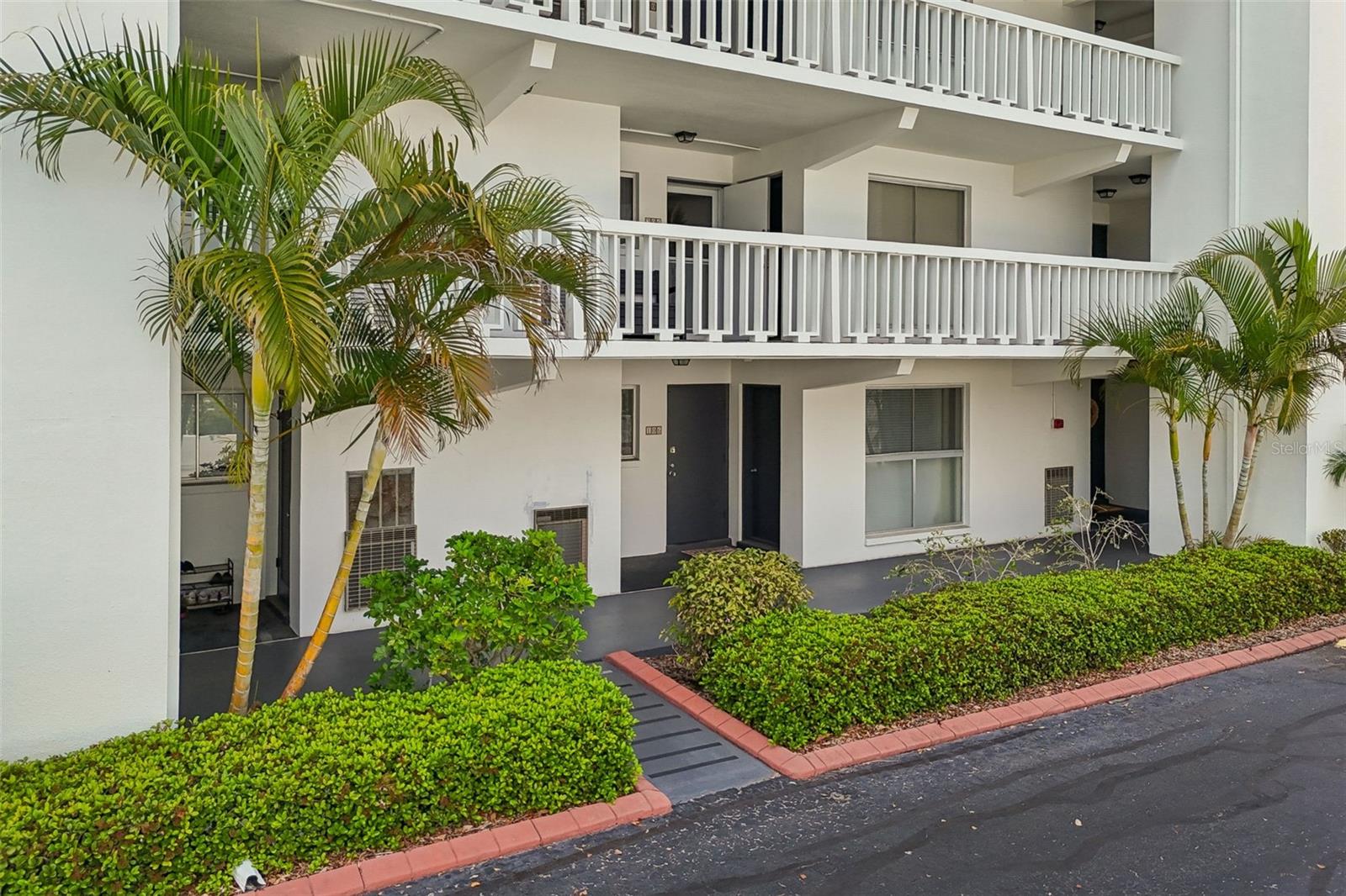 EAST HOUSE-WEST HOUSE CONDO - Residential