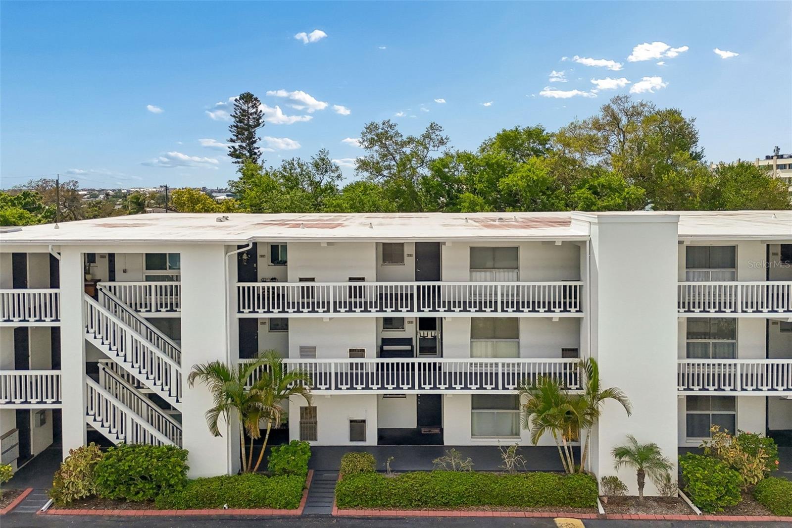 EAST HOUSE-WEST HOUSE CONDO - Residential