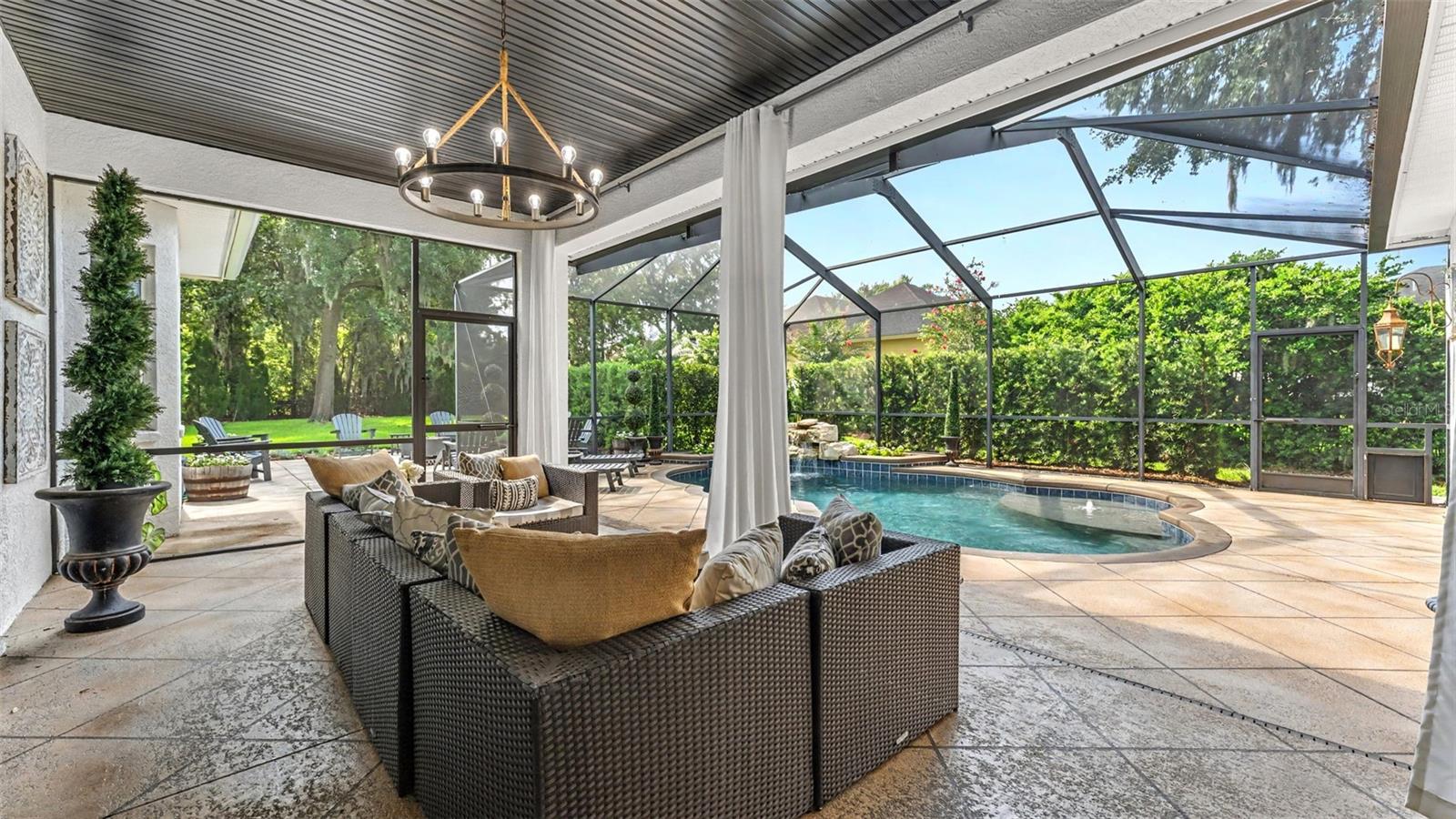 ASHTON OAKS - Residential