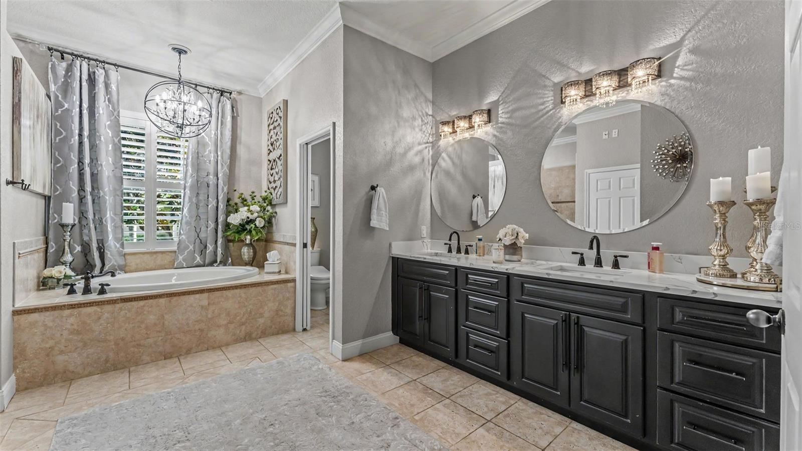 ASHTON OAKS - Residential
