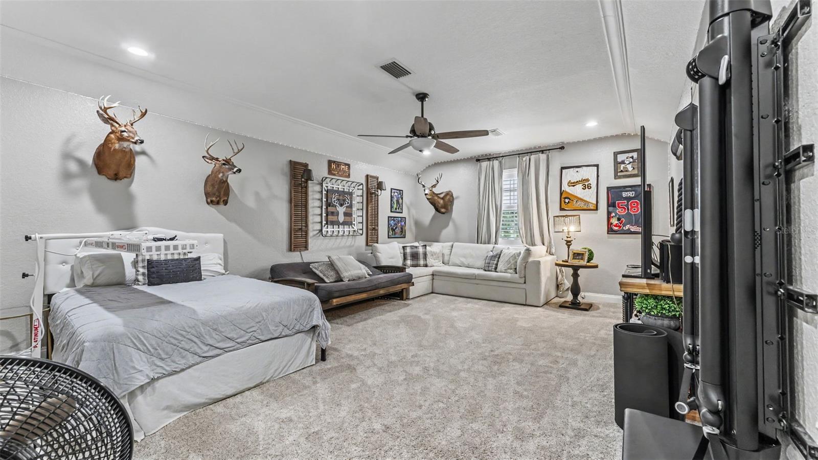 ASHTON OAKS - Residential