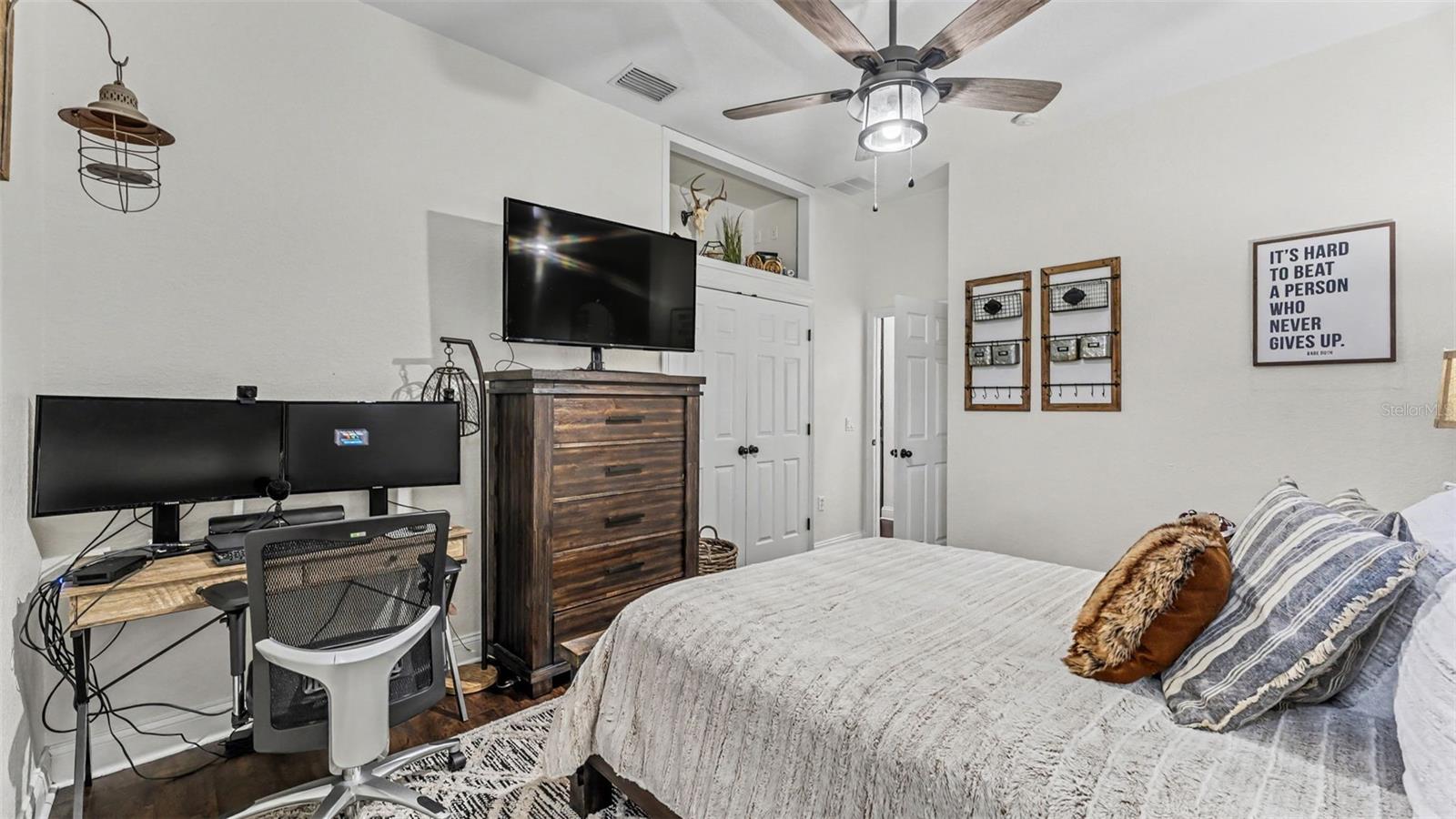 ASHTON OAKS - Residential