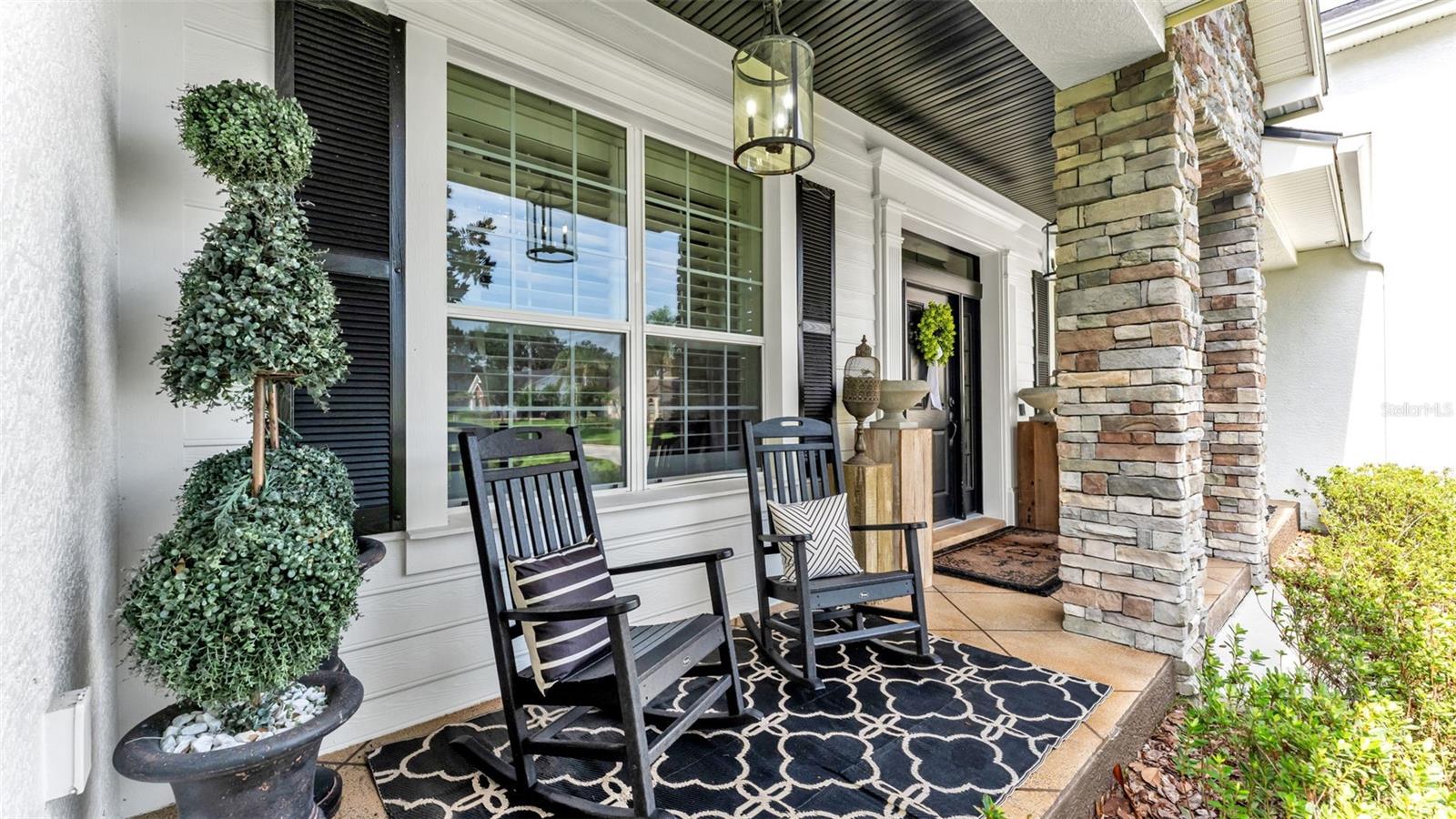 ASHTON OAKS - Residential