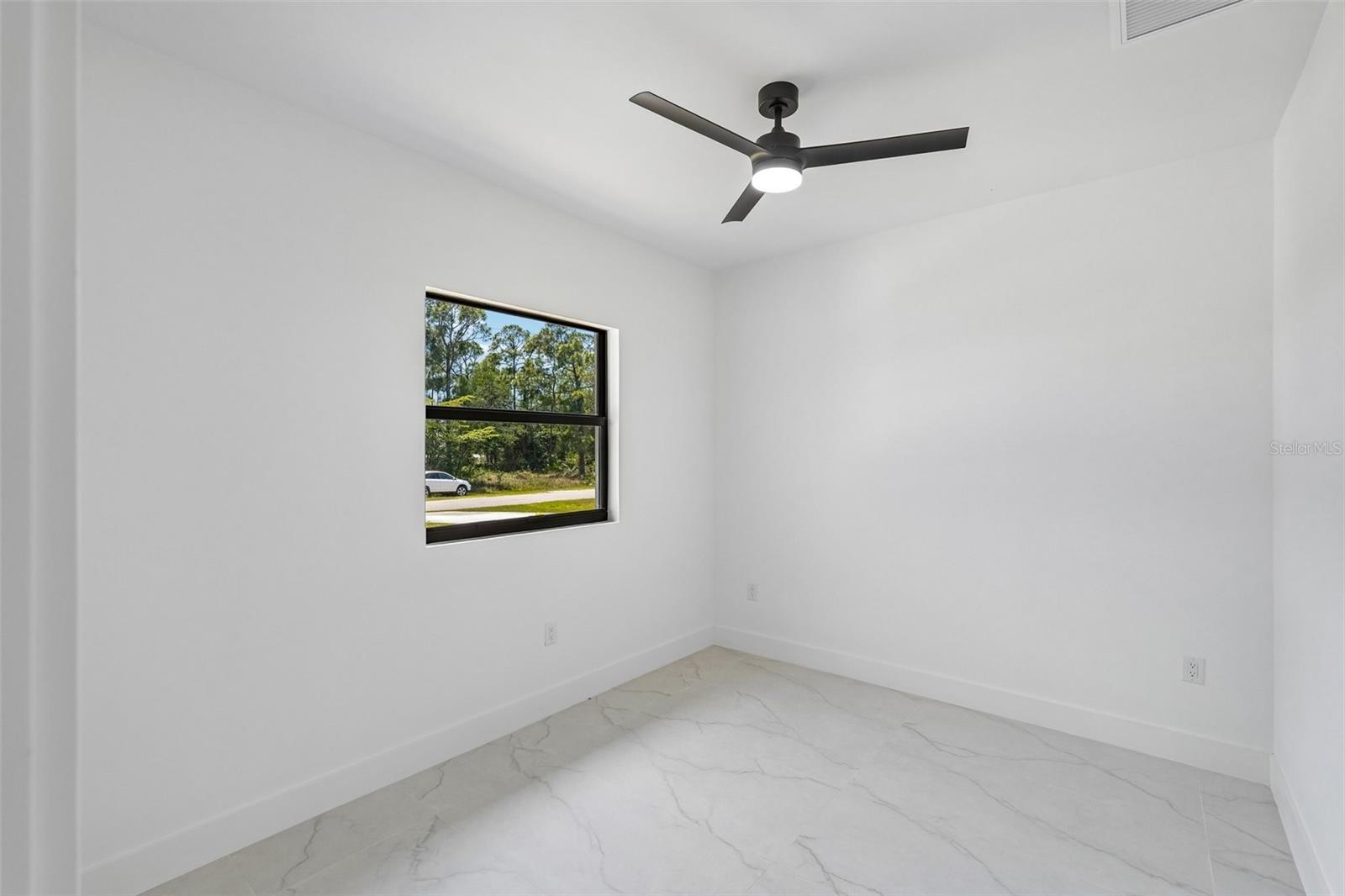 LEHIGH ESTATES - Residential Income