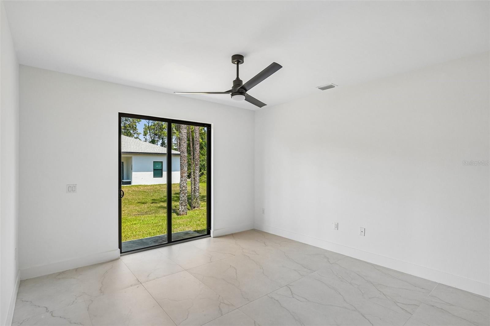 LEHIGH ESTATES - Residential Income