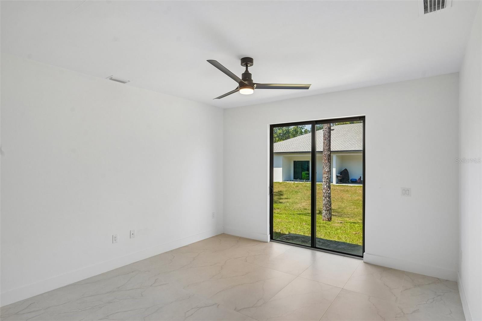 LEHIGH ESTATES - Residential Income