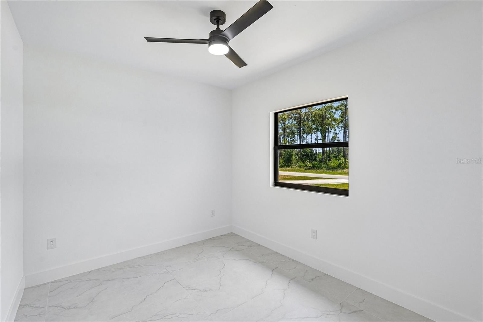 LEHIGH ESTATES - Residential Income
