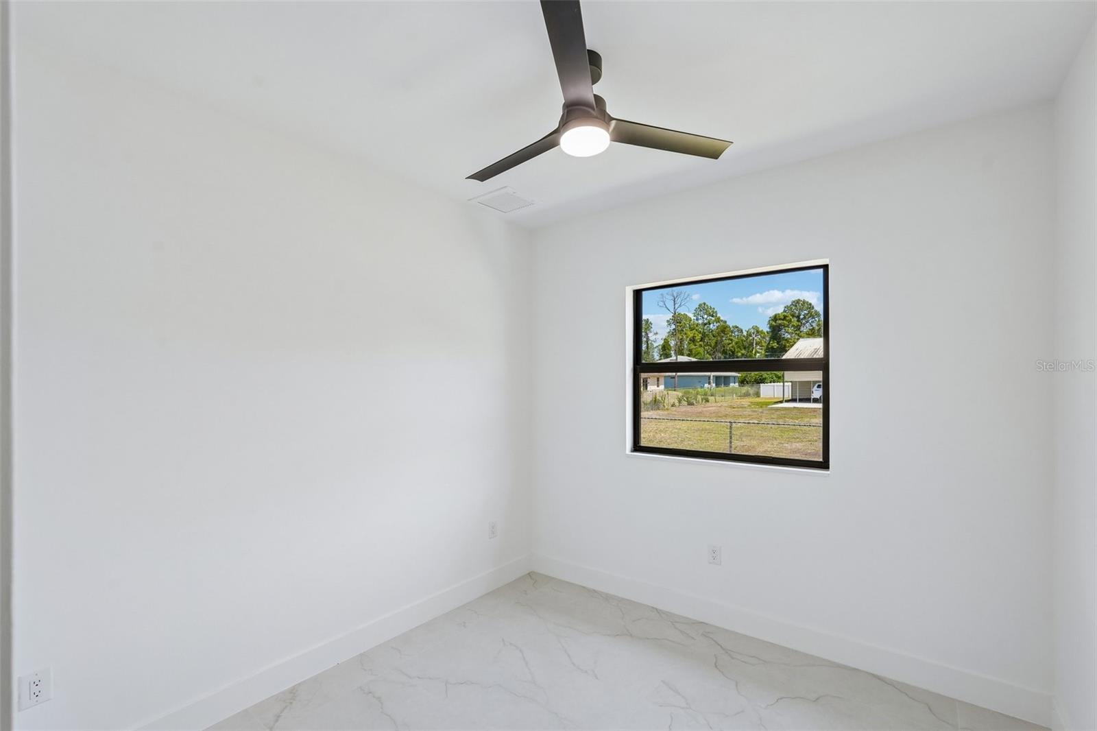 LEHIGH ESTATES - Residential Income