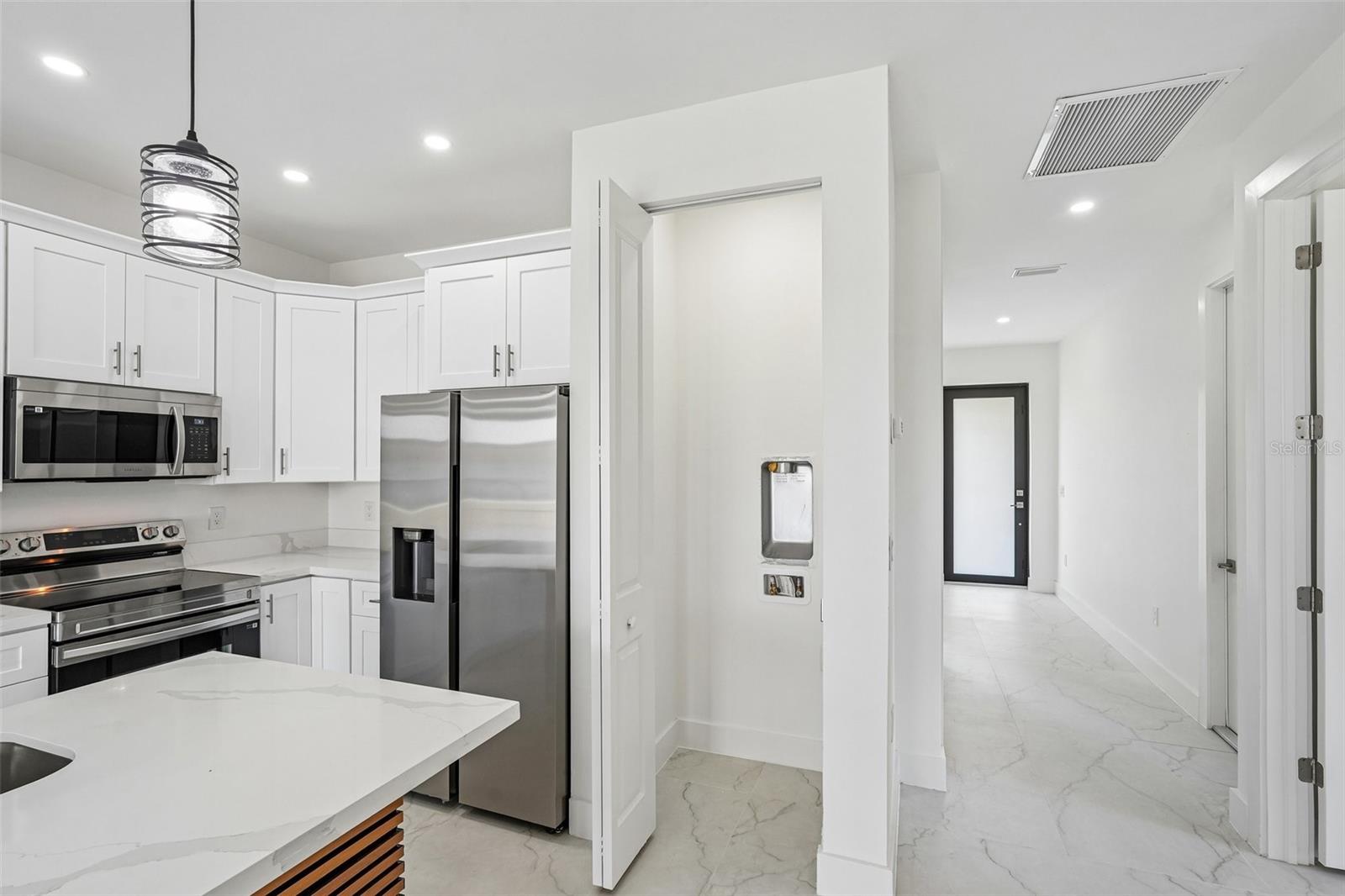 LEHIGH ESTATES - Residential Income
