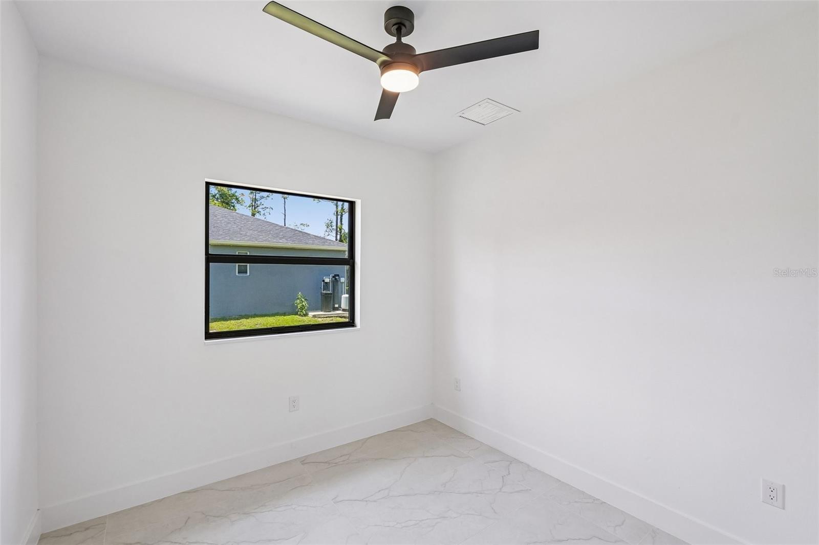 LEHIGH ESTATES - Residential Income