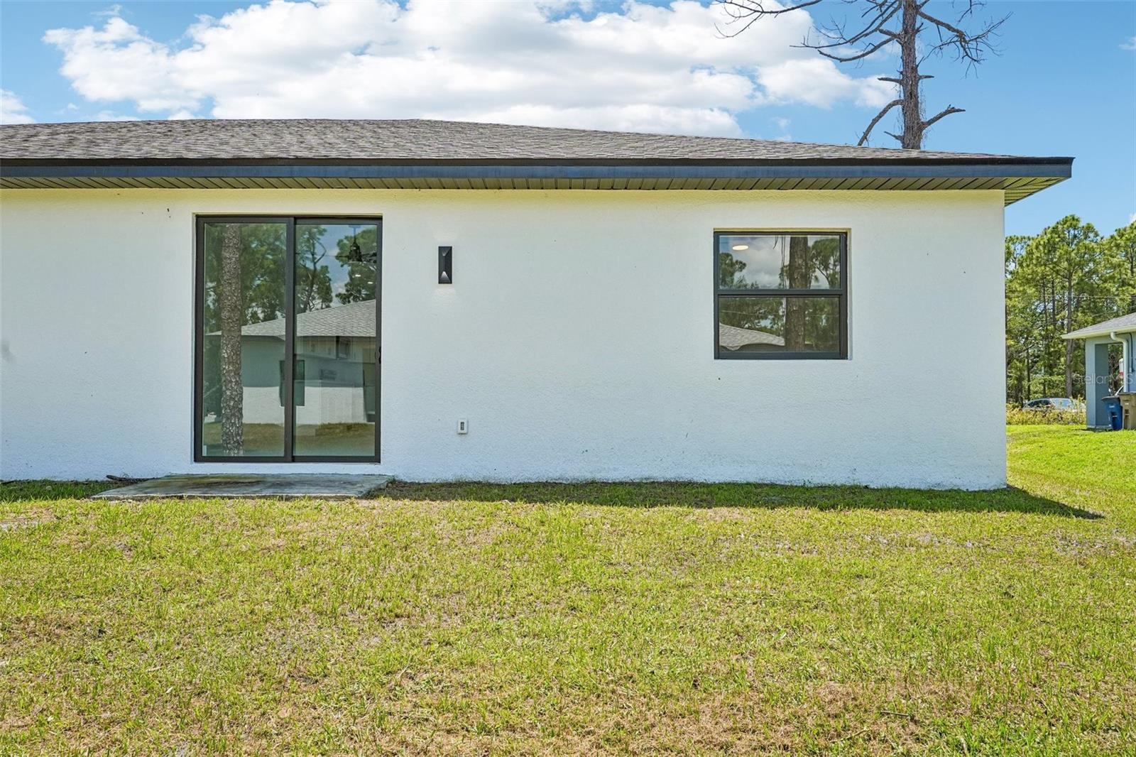 LEHIGH ESTATES - Residential Income