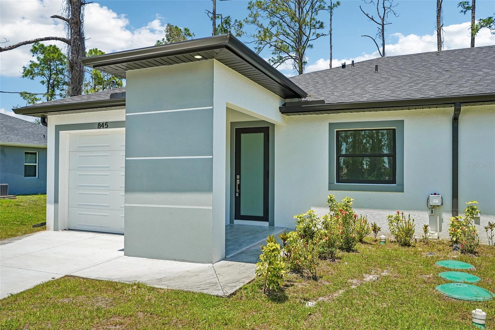 LEHIGH ESTATES - Residential Income