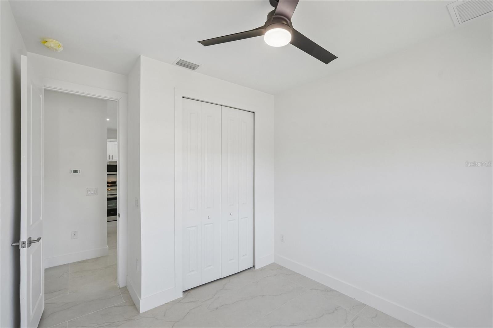 LEHIGH ESTATES - Residential Income