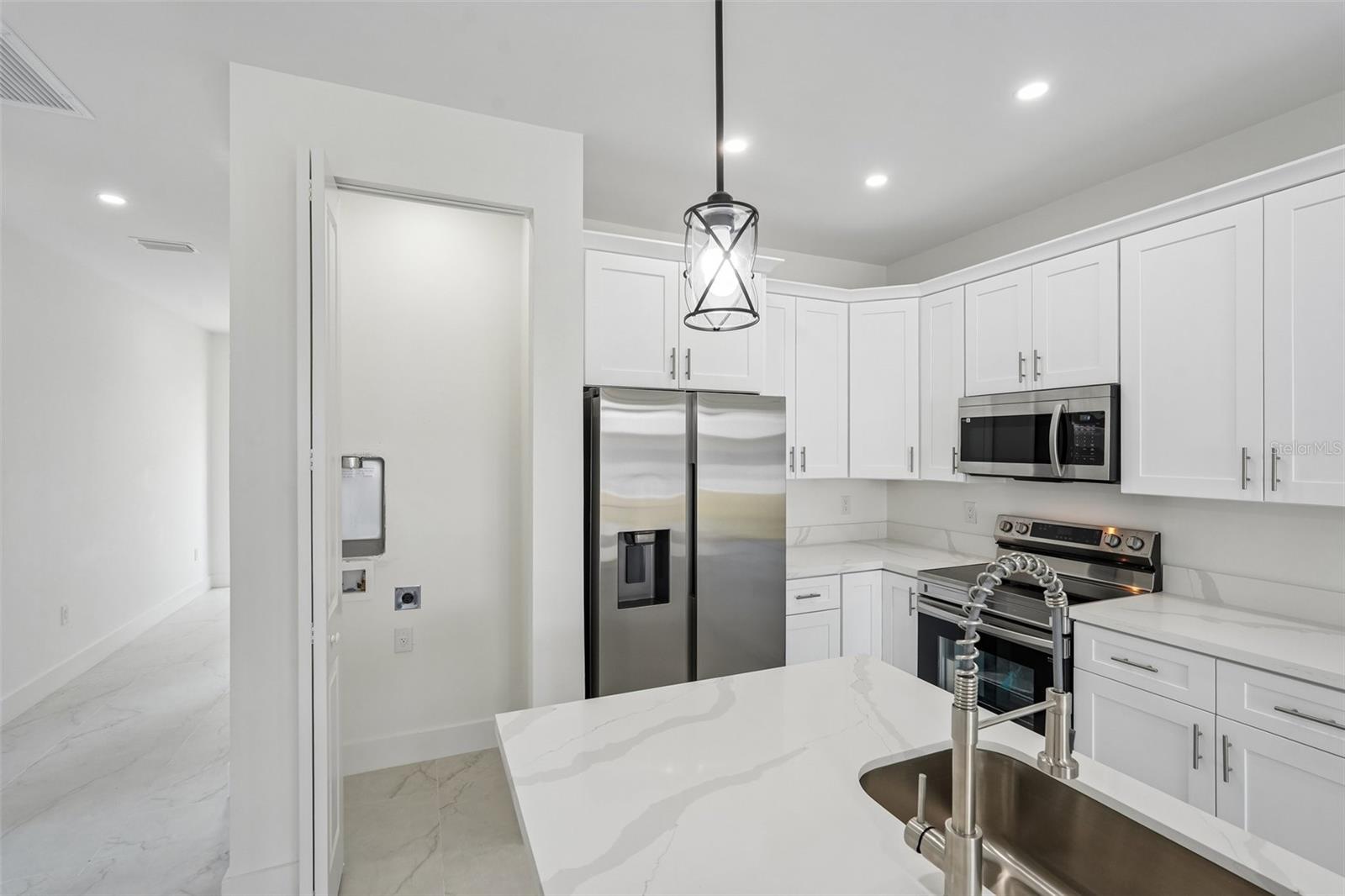 LEHIGH ESTATES - Residential Income