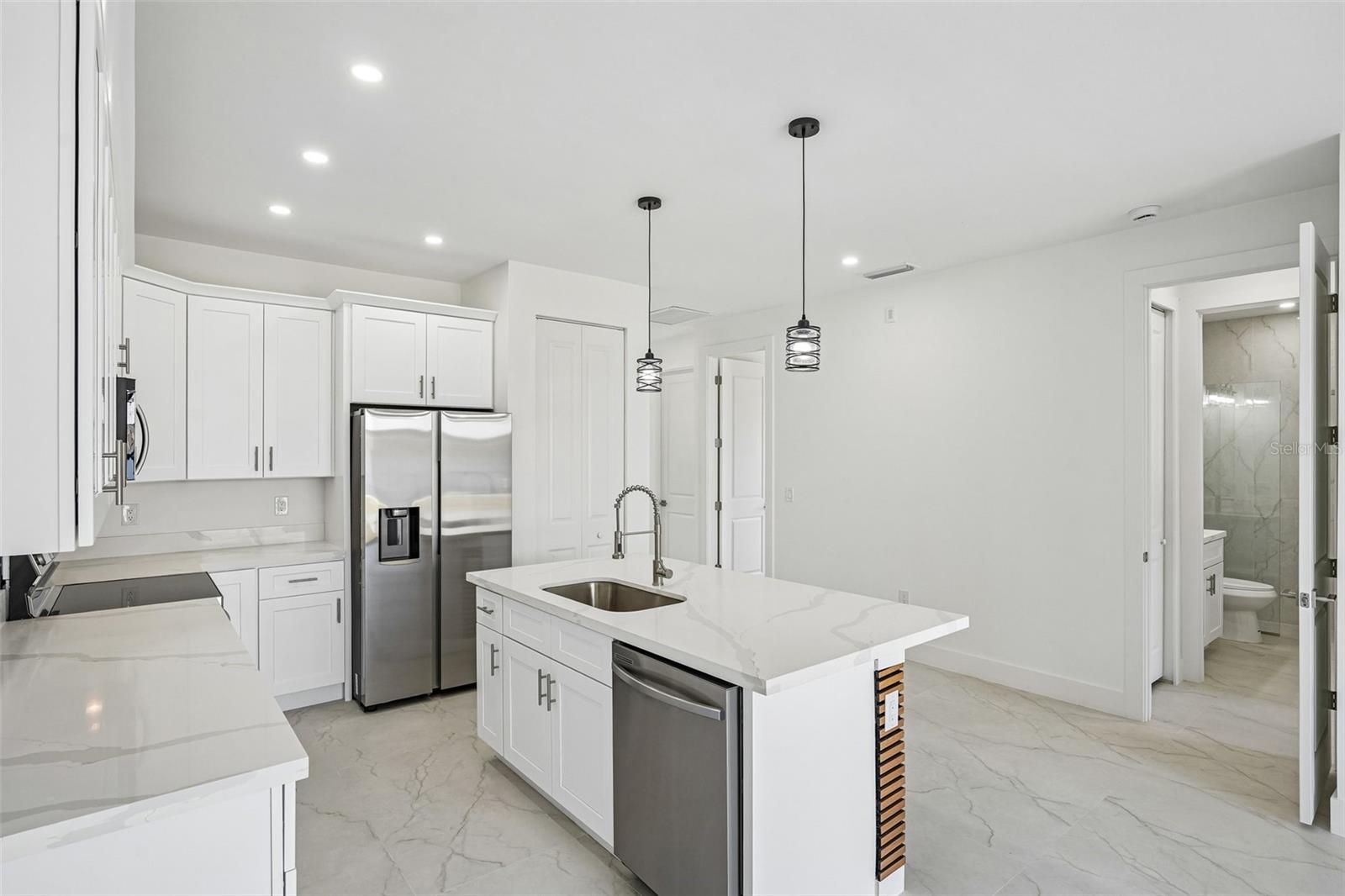 LEHIGH ESTATES - Residential Income