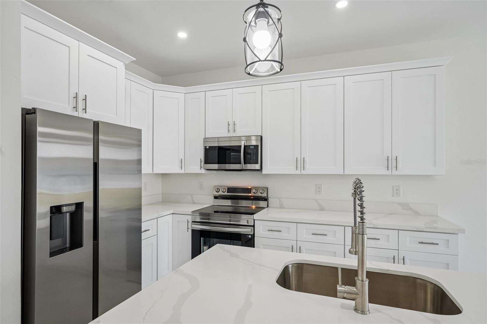 LEHIGH ESTATES - Residential Income