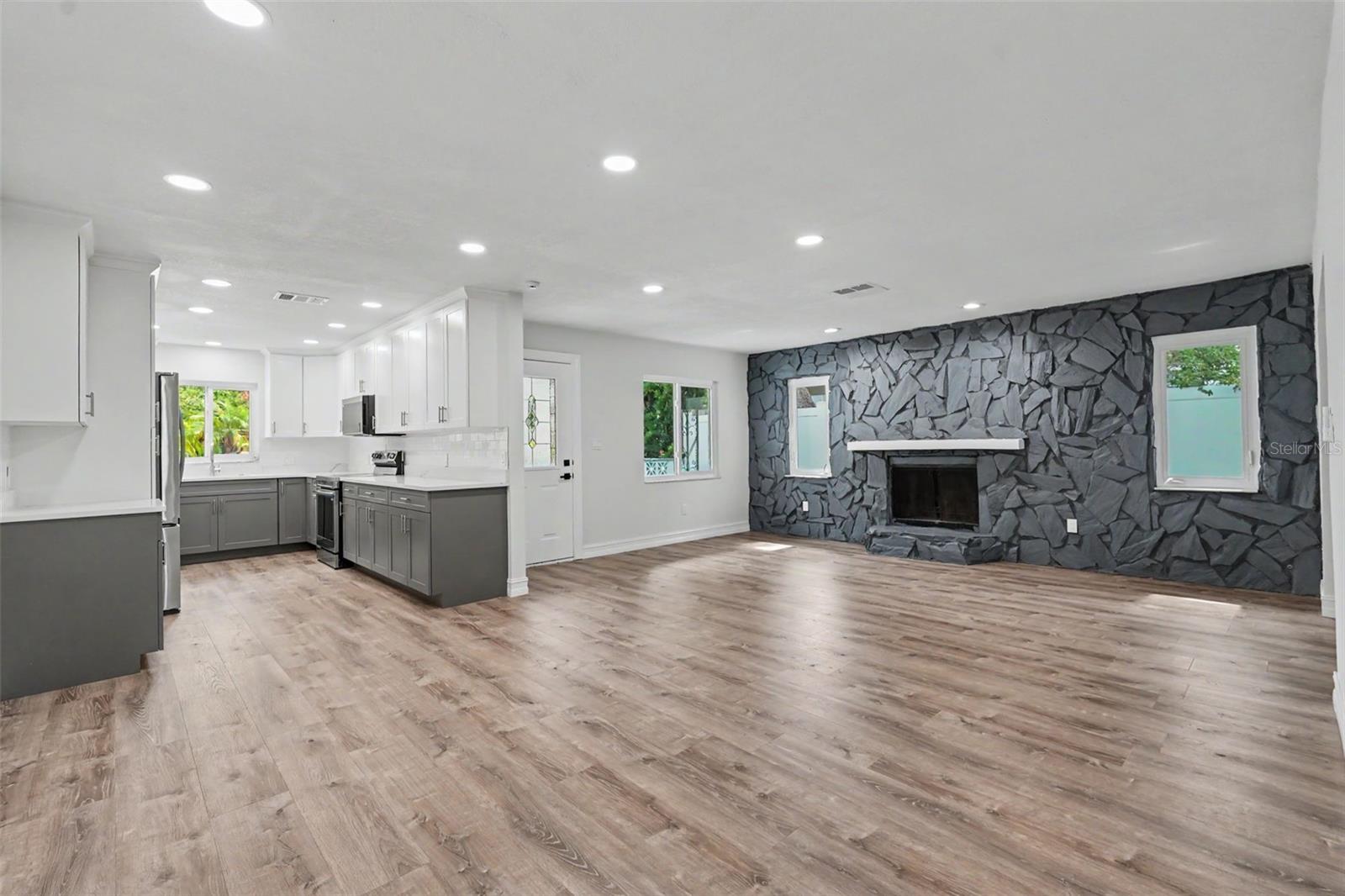 JUNGLE TERRACE SEC A - Residential
