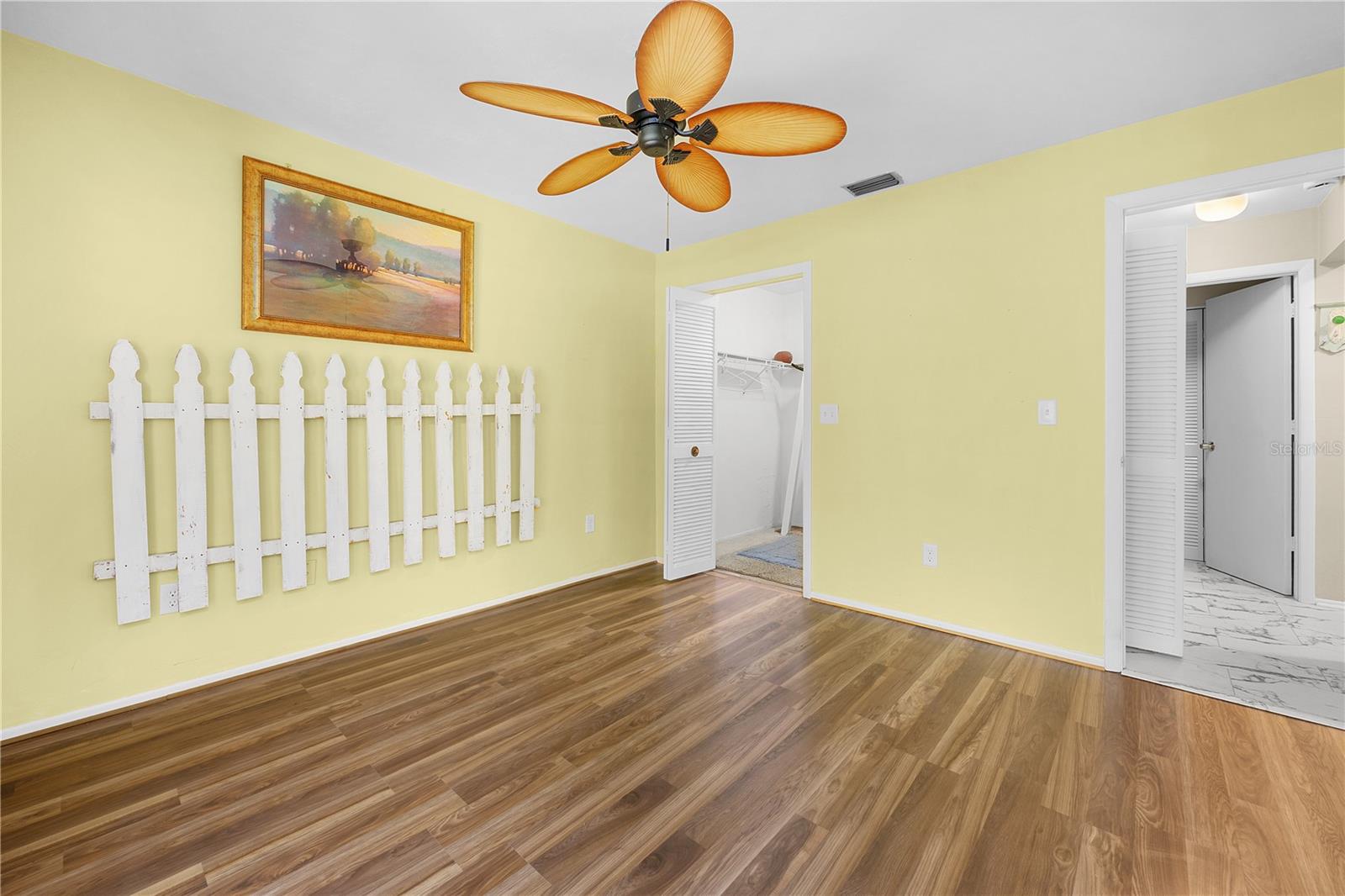 BOCA CIEGA VILLAGE - Residential