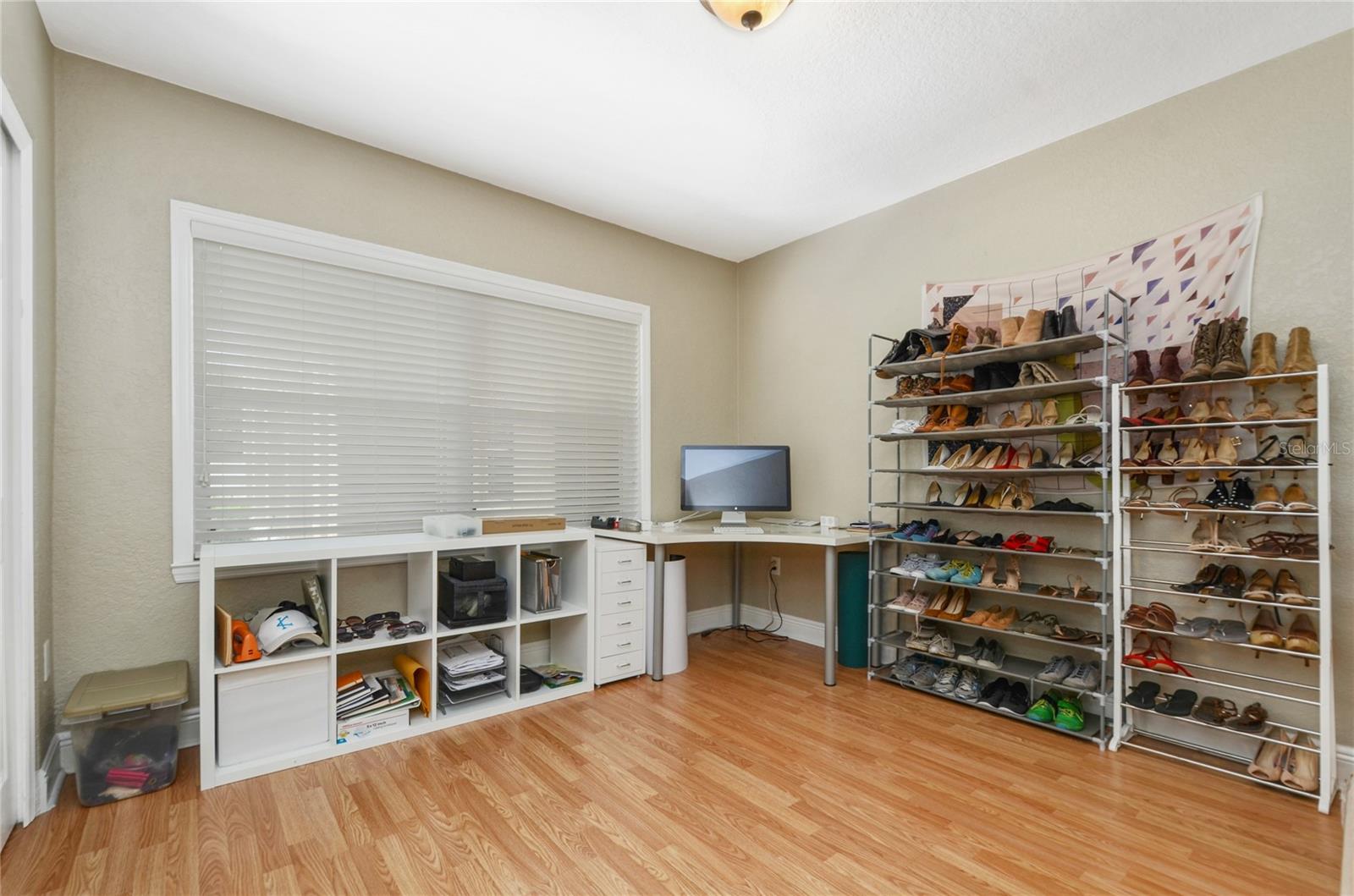 HAMPSHIRE/LK IVANHOE CONDO - Residential