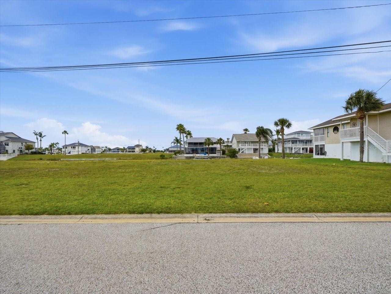 HERNANDO BEACH - Land