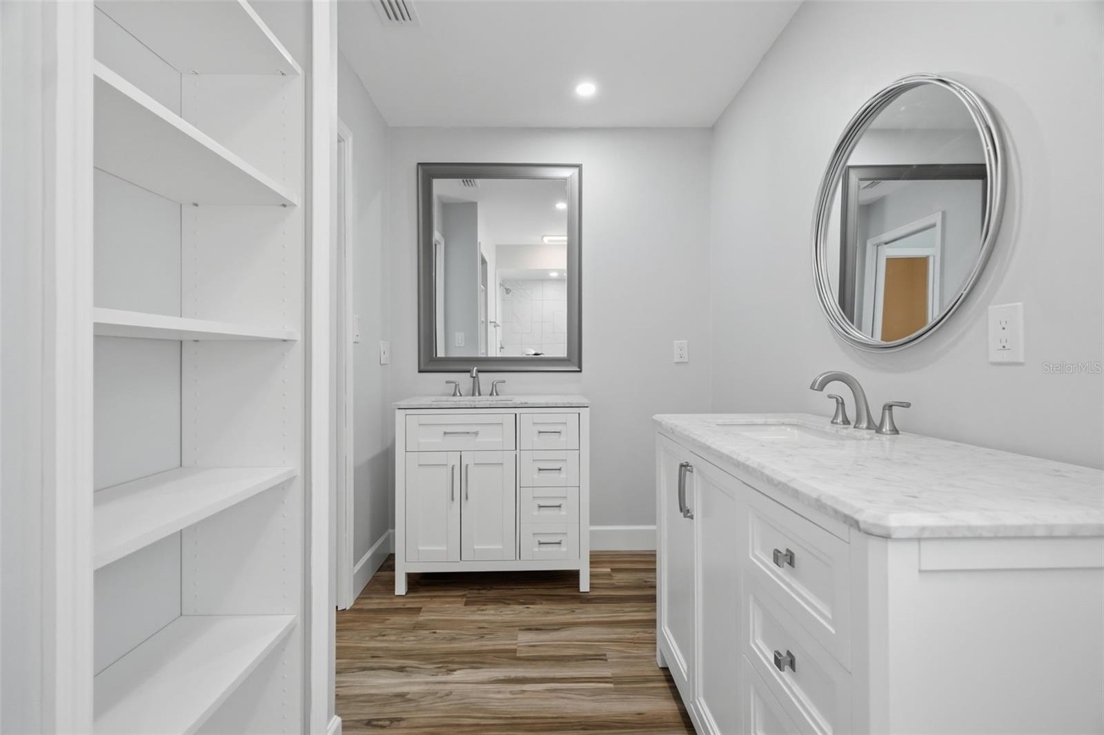 COUNTRY VILLAS-UNIT TWO - Residential