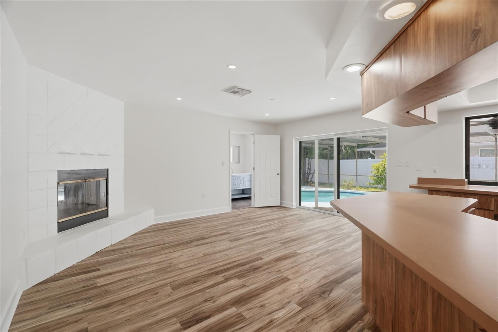 COUNTRY VILLAS-UNIT TWO - Residential