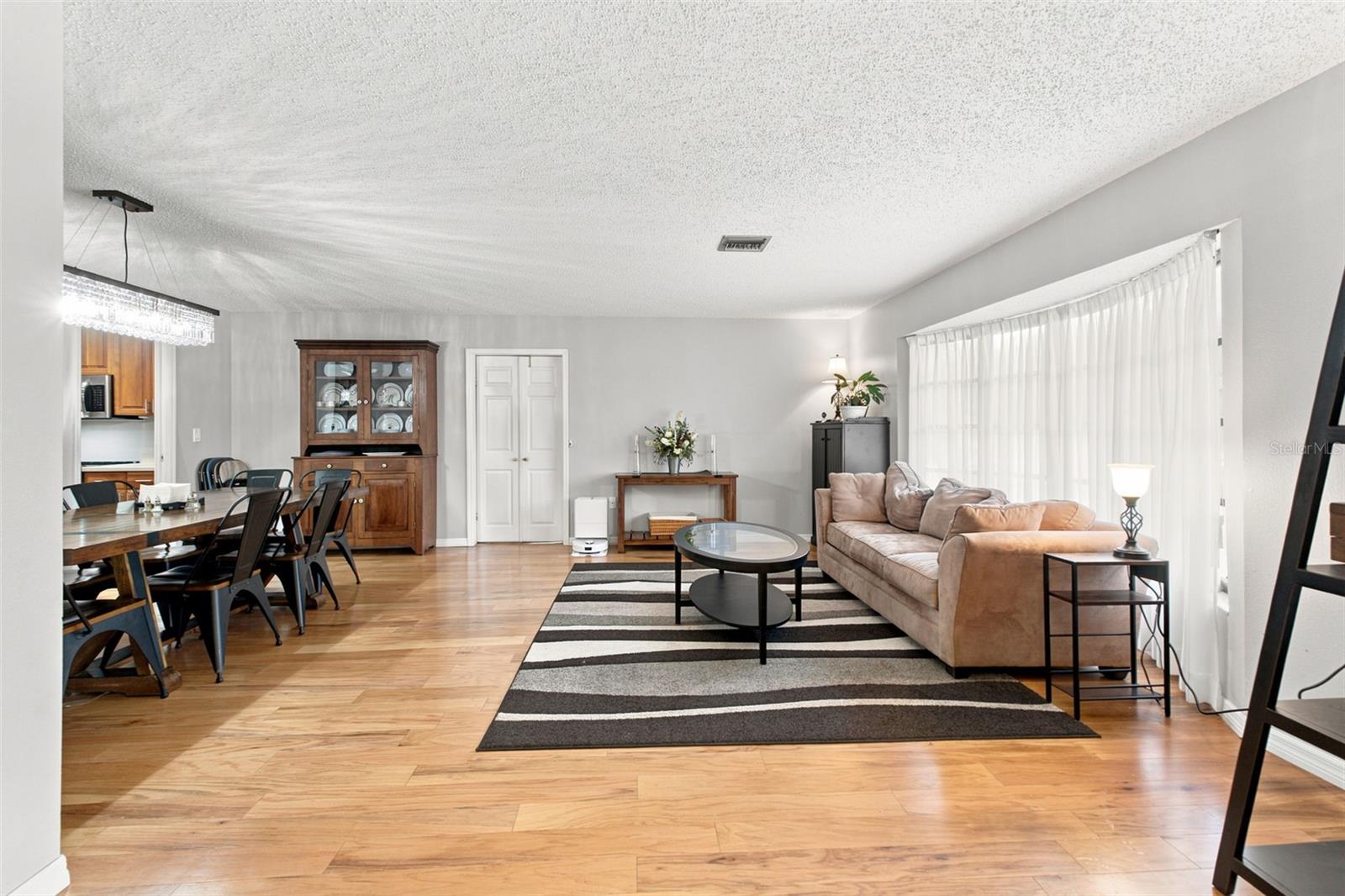 MEADOWOOD - Residential