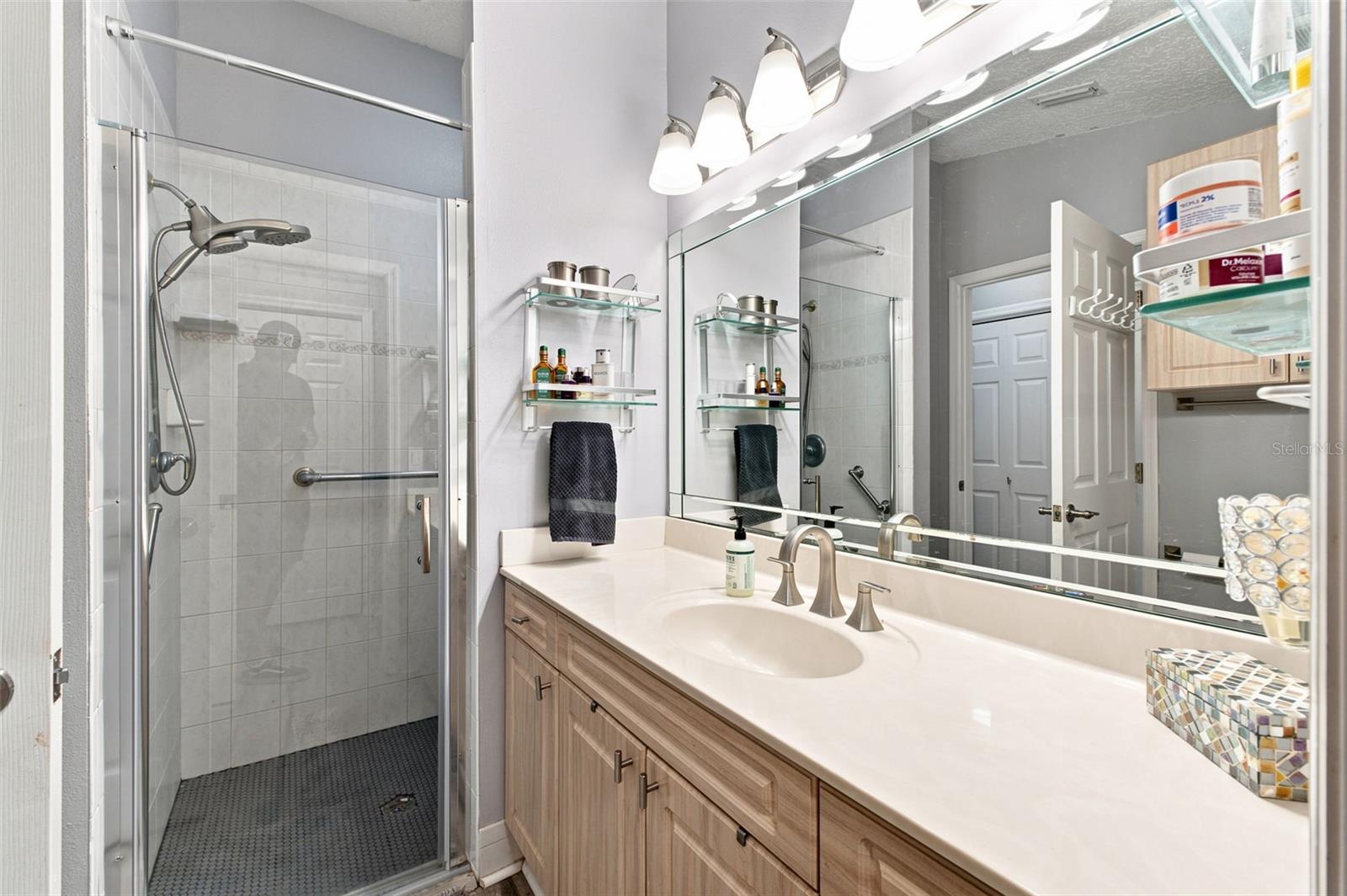 MEADOWOOD - Residential
