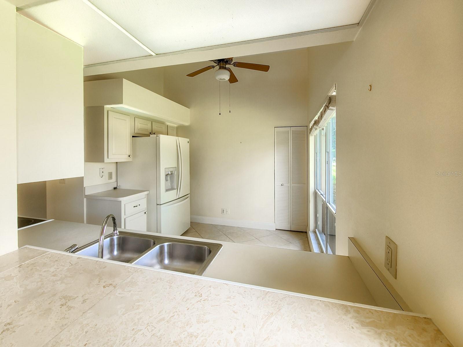 WOODLAND VILLAGES TWNHMS - Residential Lease