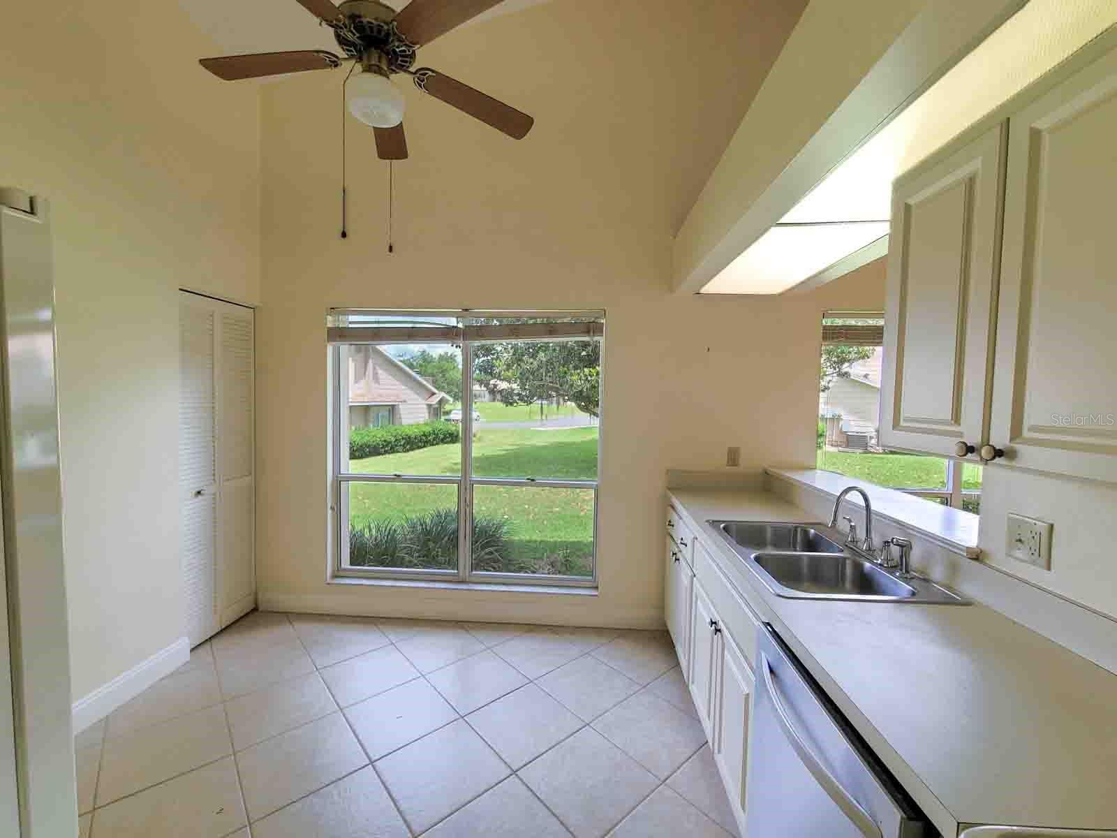 WOODLAND VILLAGES TWNHMS - Residential Lease