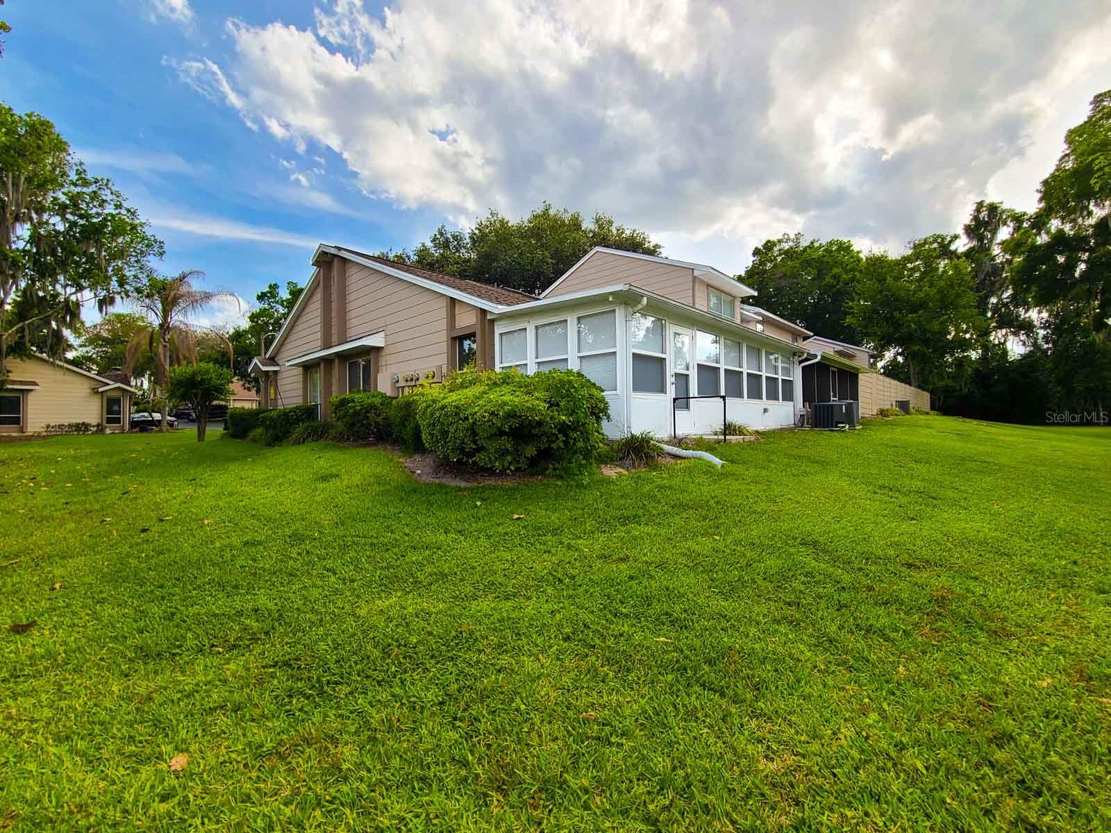 WOODLAND VILLAGES TWNHMS - Residential Lease