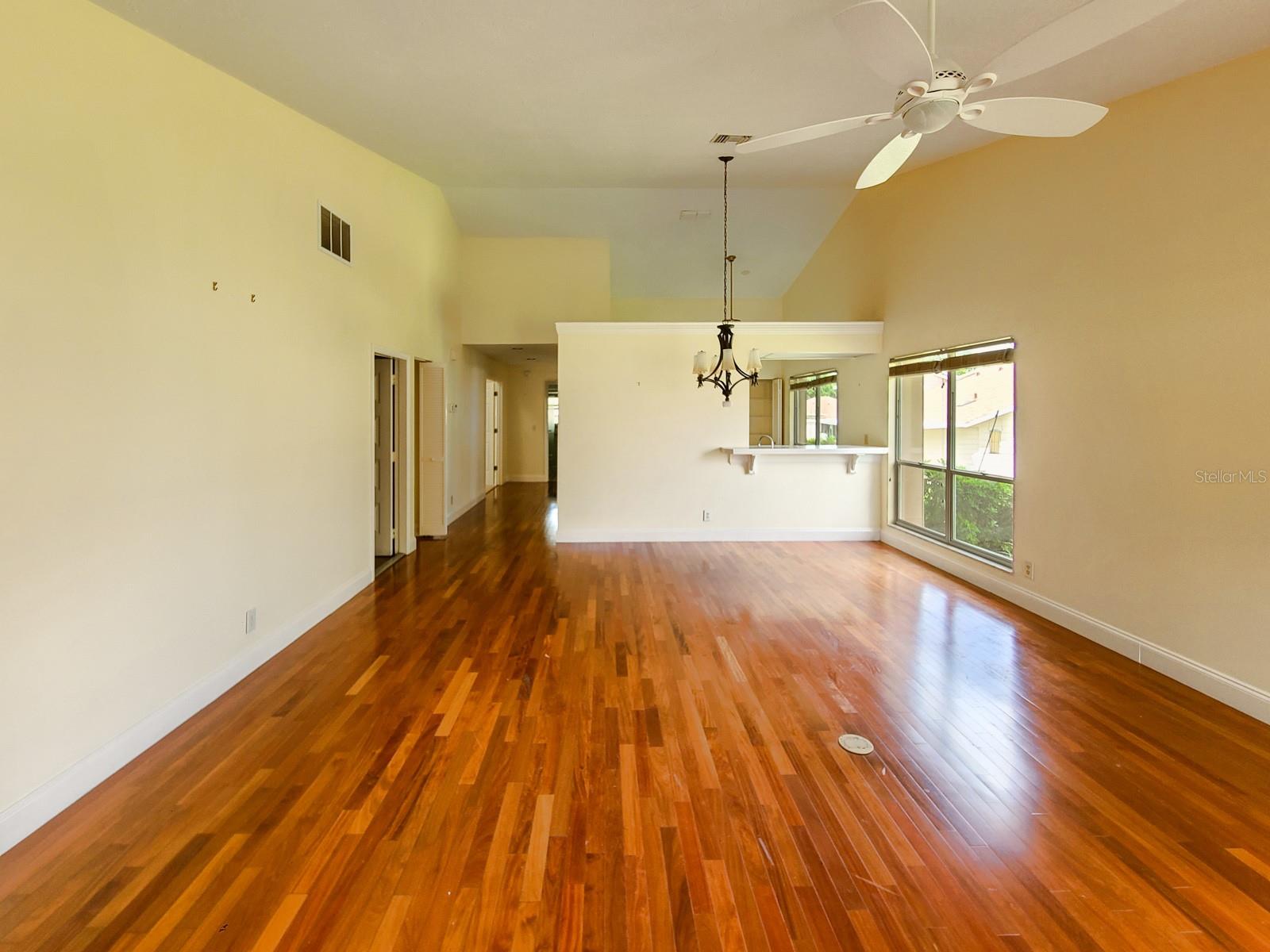 WOODLAND VILLAGES TWNHMS - Residential Lease