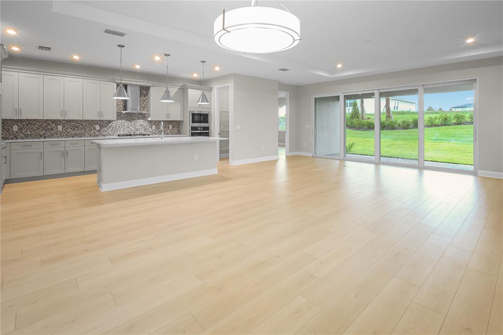 CRESSWIND AT LAKE HARRIS - Residential