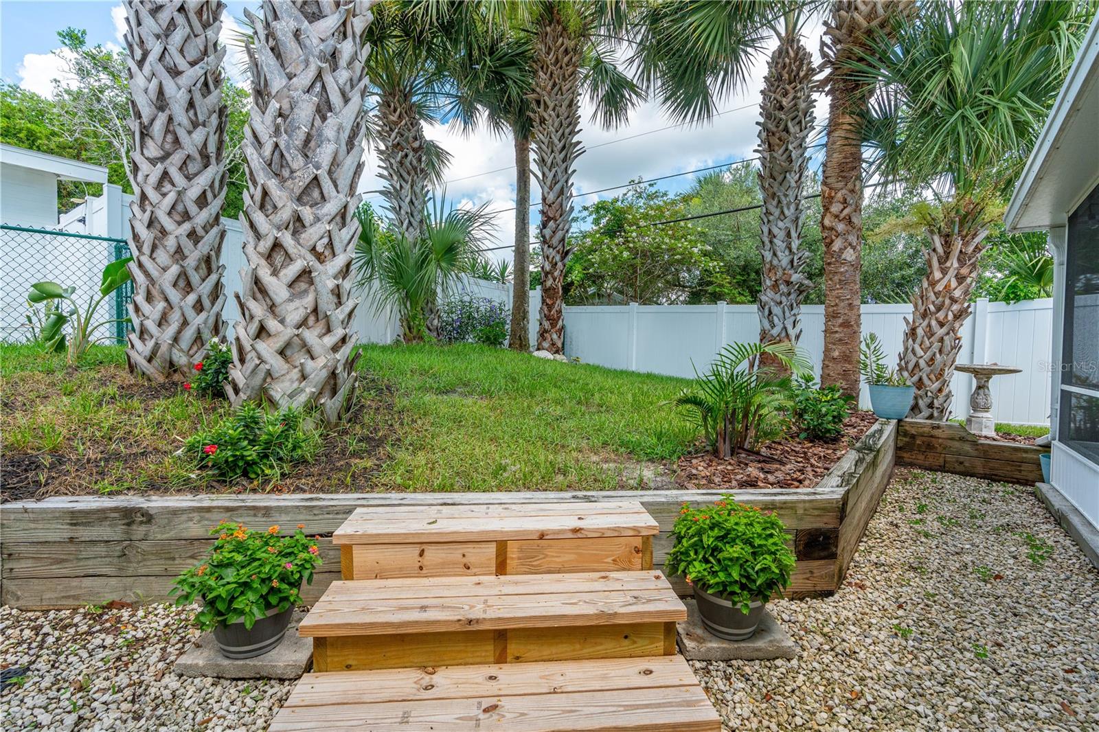 ROYAL DUNES - Residential