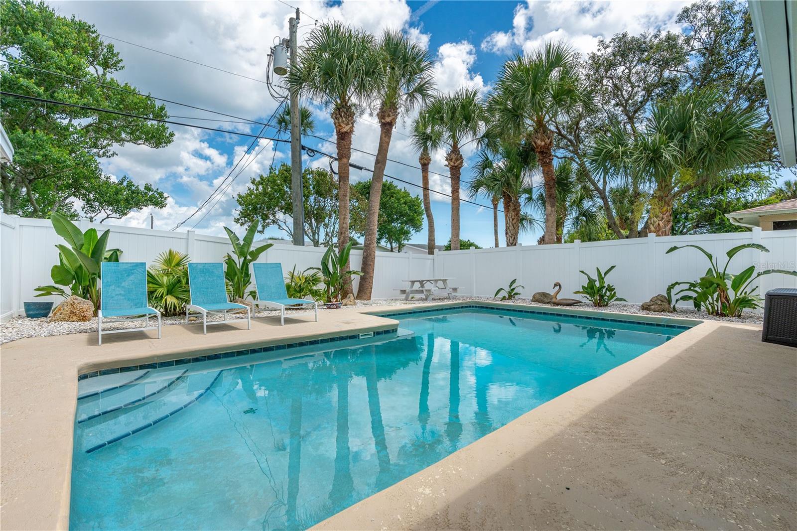 ROYAL DUNES - Residential