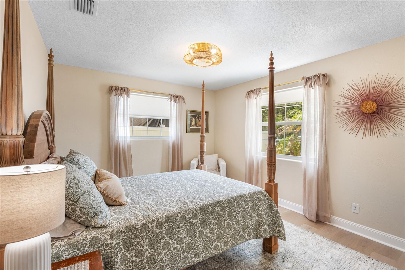 ROYAL DUNES - Residential