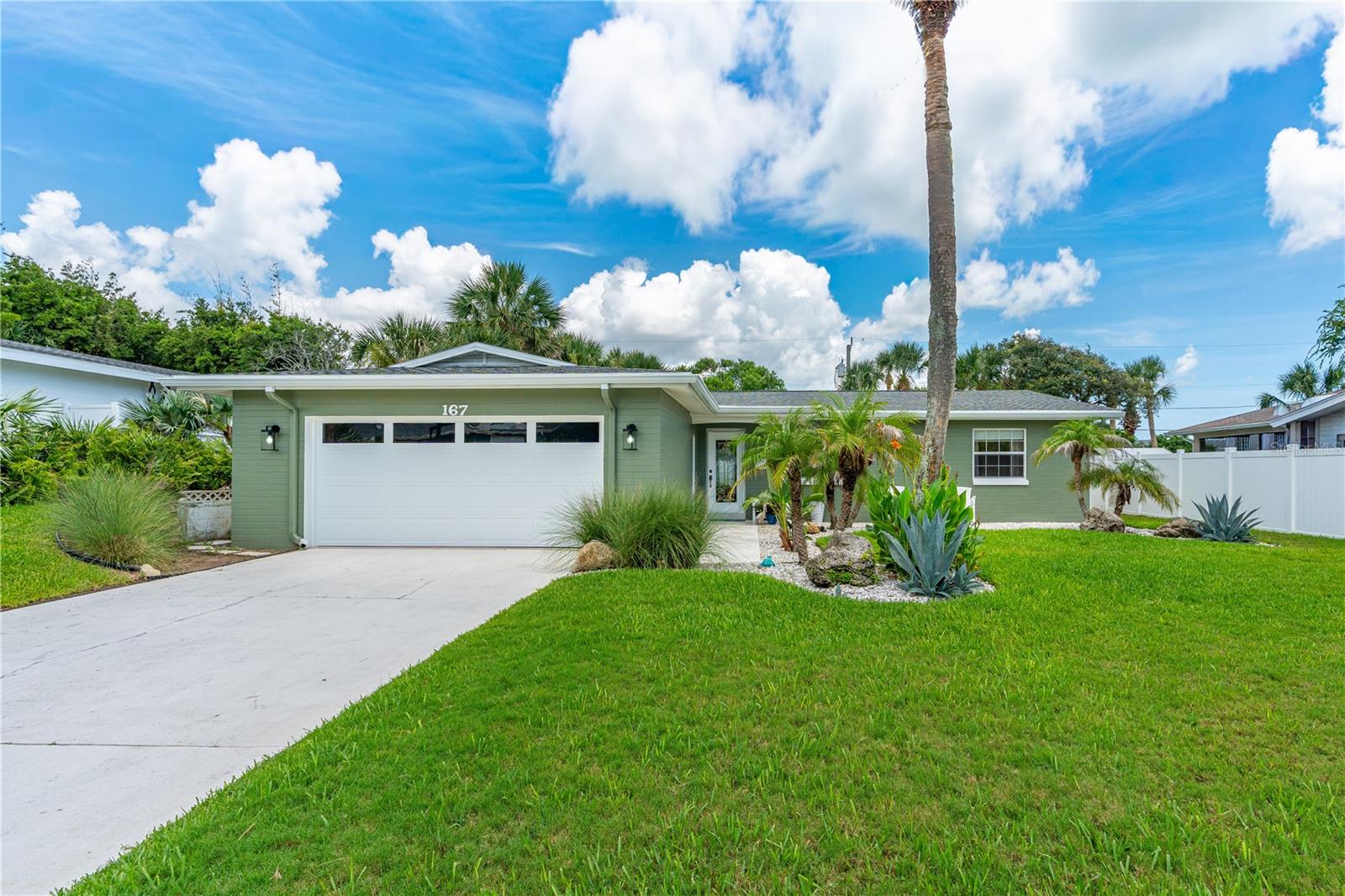 ROYAL DUNES - Residential