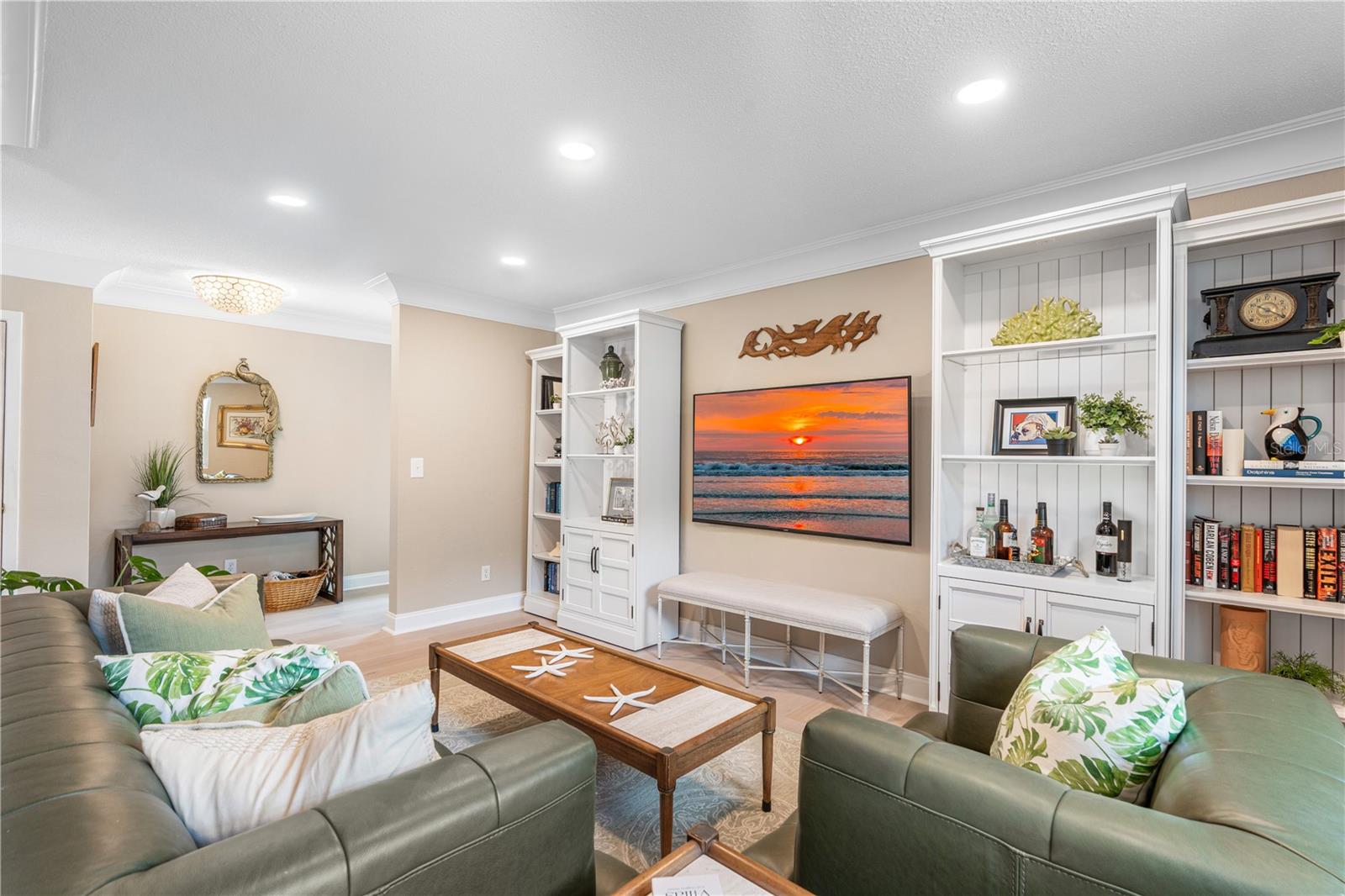 ROYAL DUNES - Residential