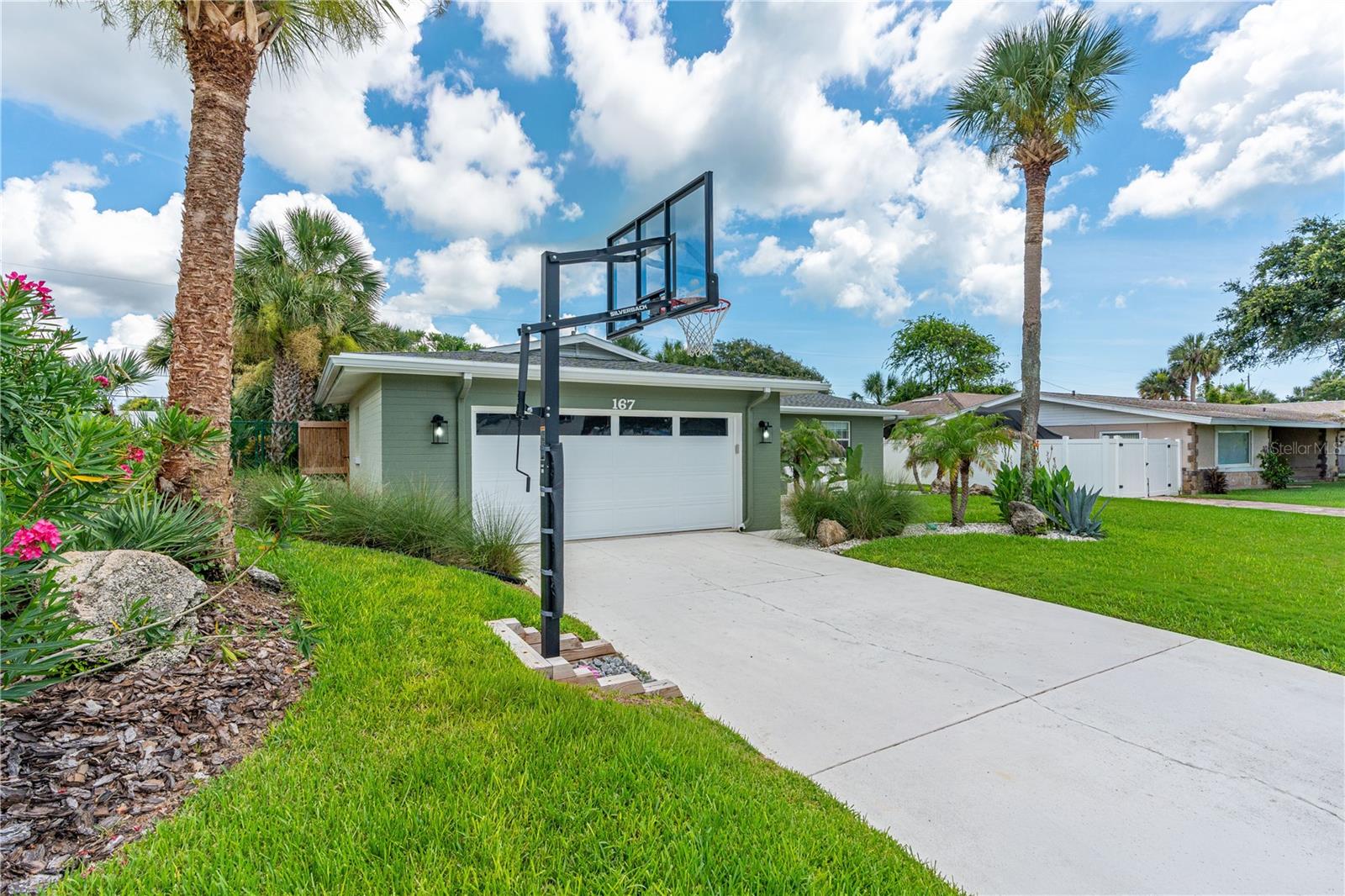 ROYAL DUNES - Residential