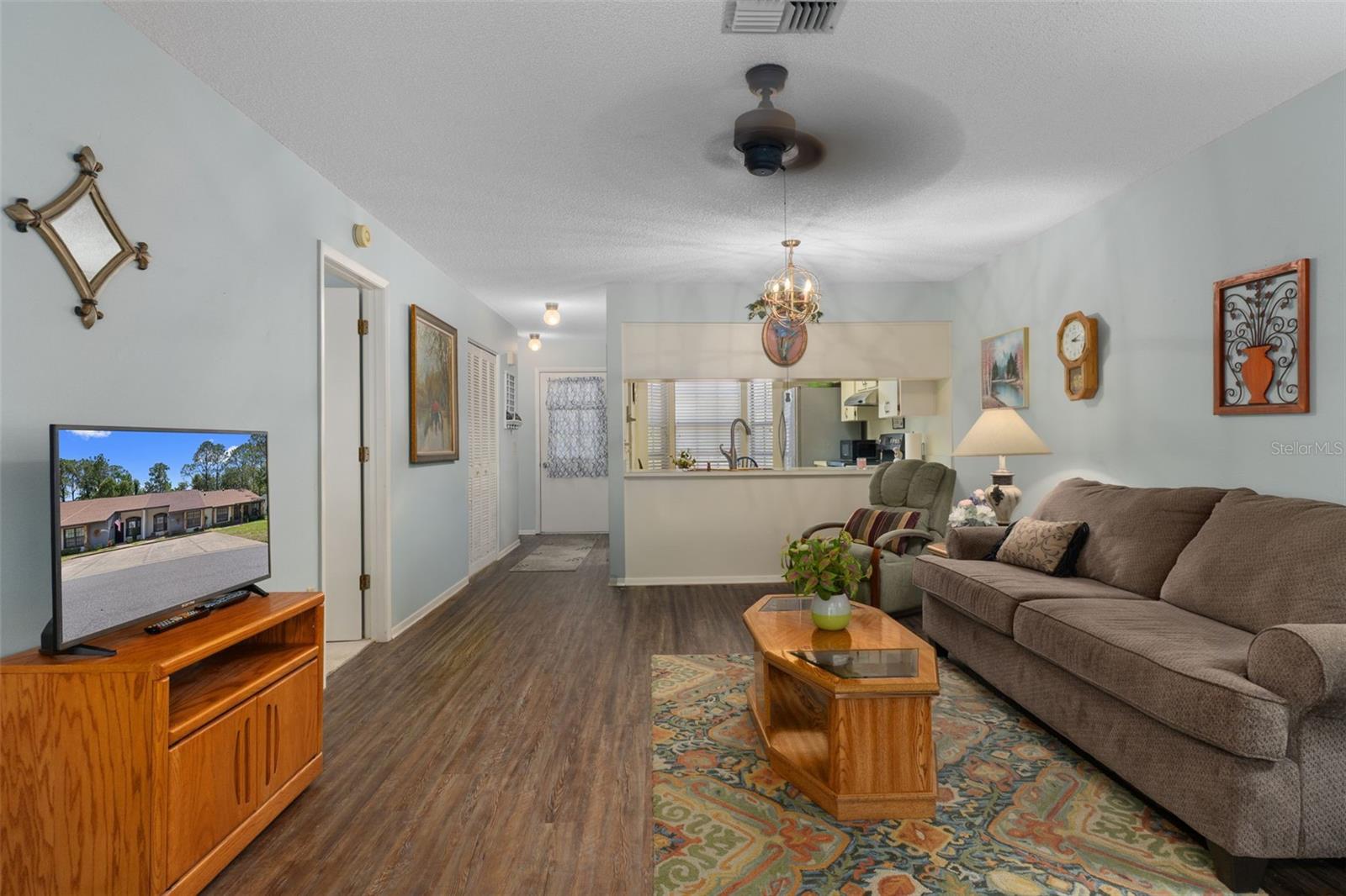 TMBR PINES PN GR VL - Residential