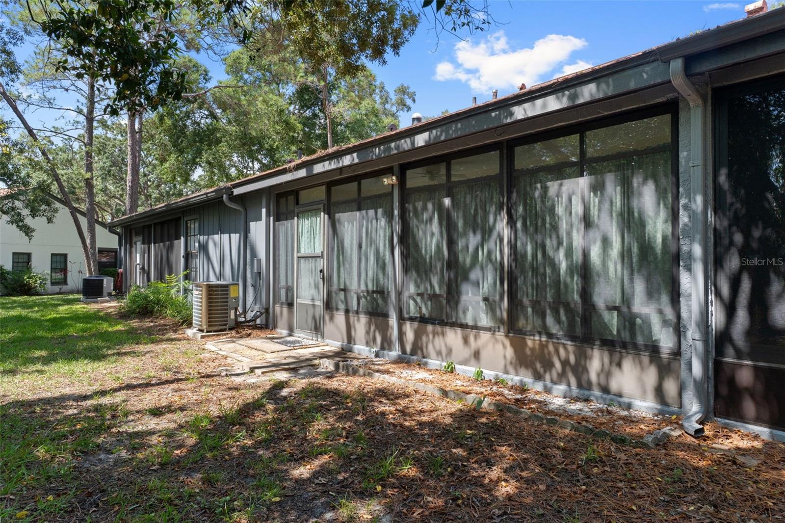 TMBR PINES PN GR VL - Residential