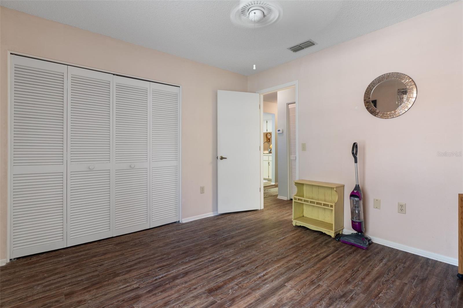 TMBR PINES PN GR VL - Residential