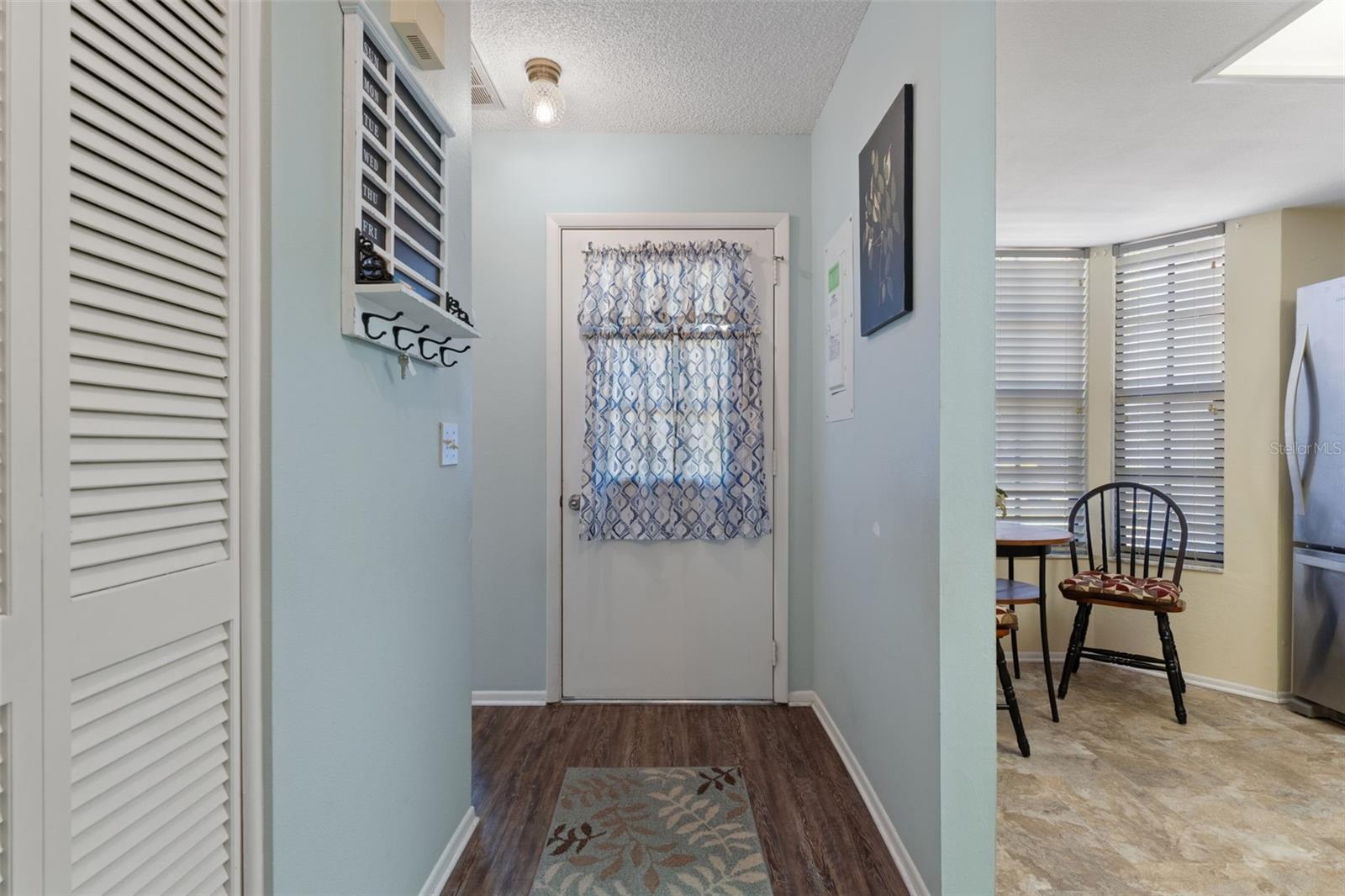 TMBR PINES PN GR VL - Residential