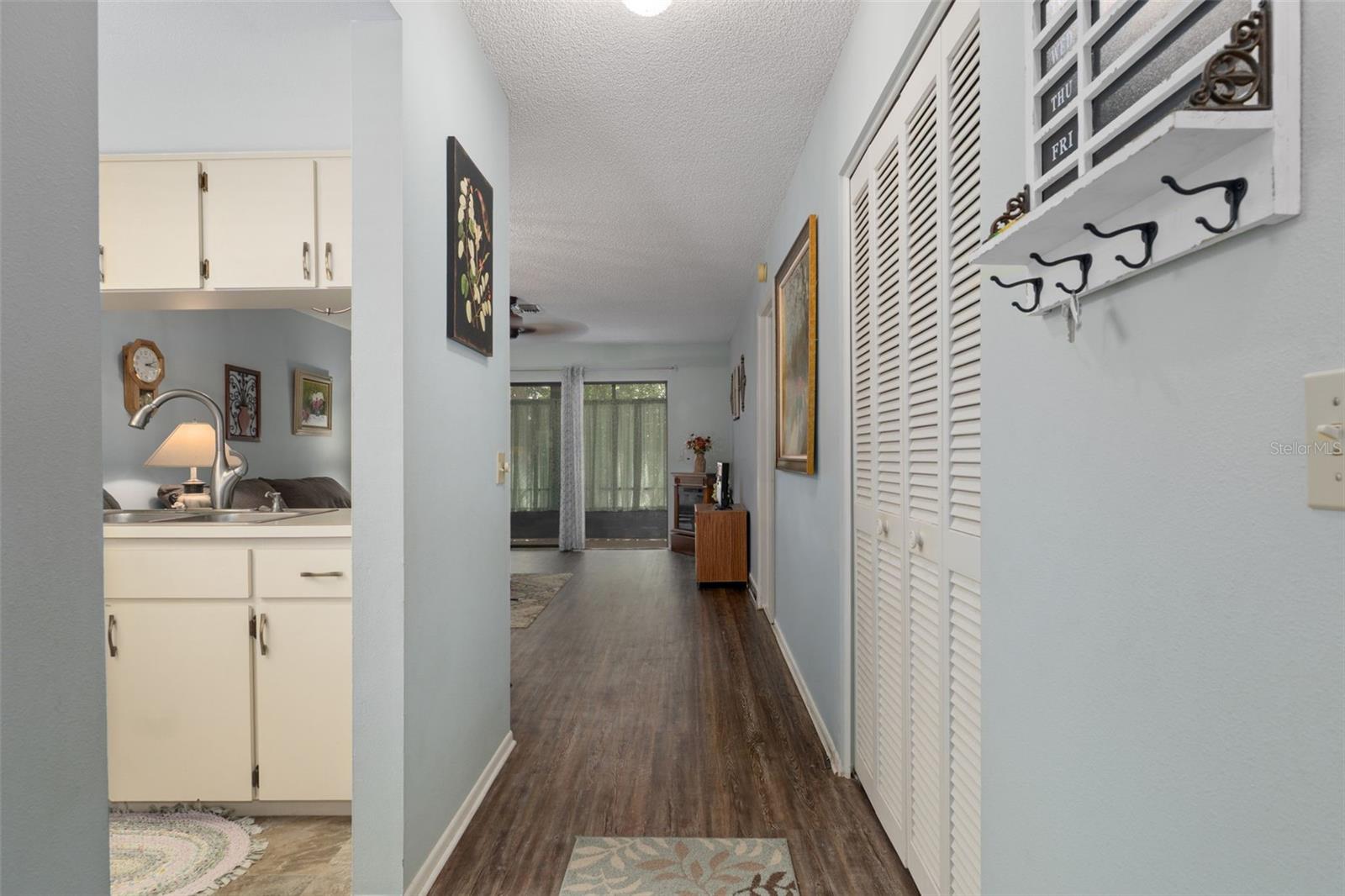 TMBR PINES PN GR VL - Residential