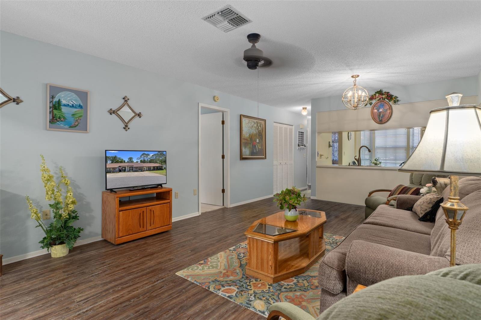 TMBR PINES PN GR VL - Residential